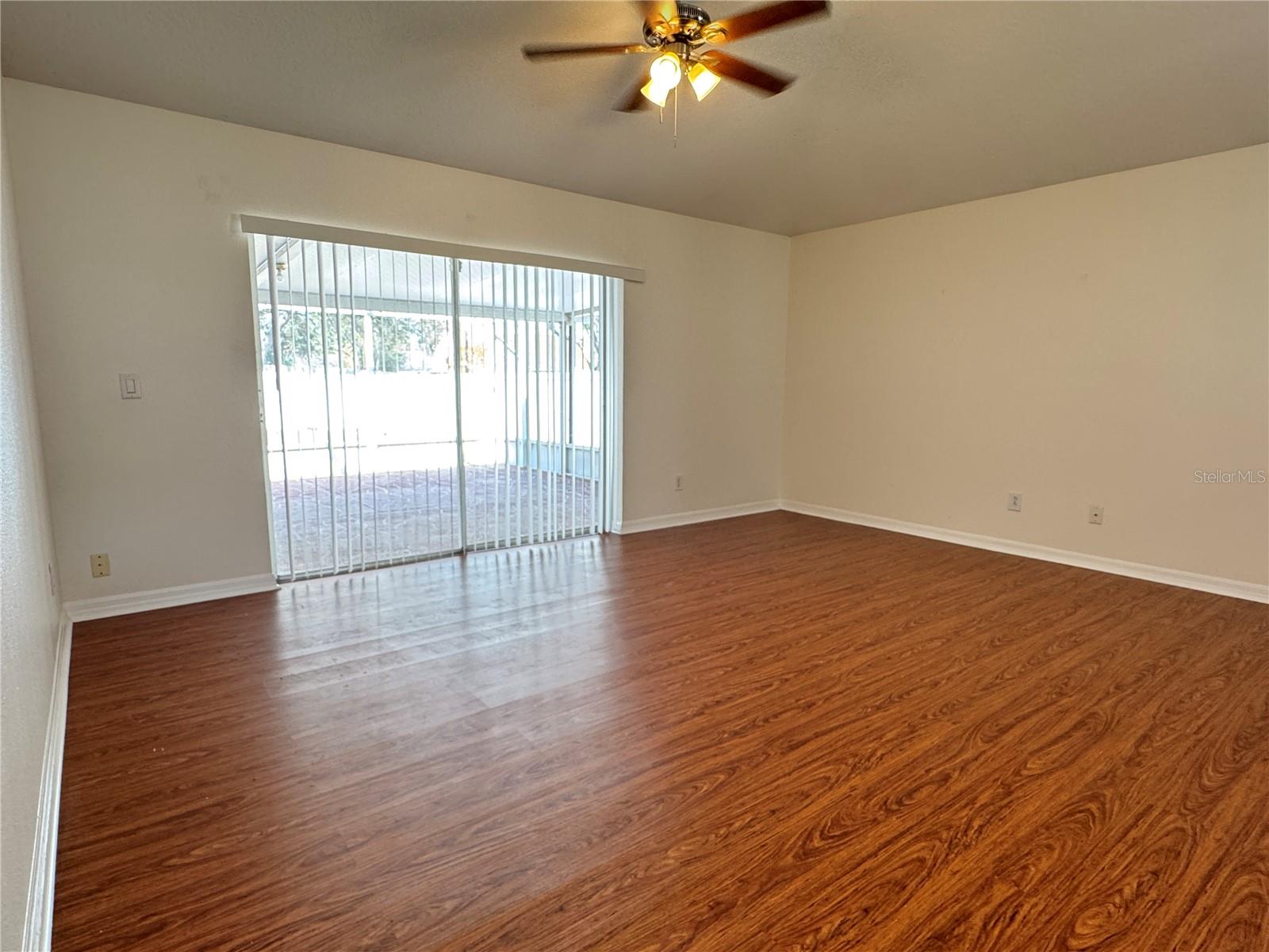 Image 10 of 35 For 210 Chardonnay Place