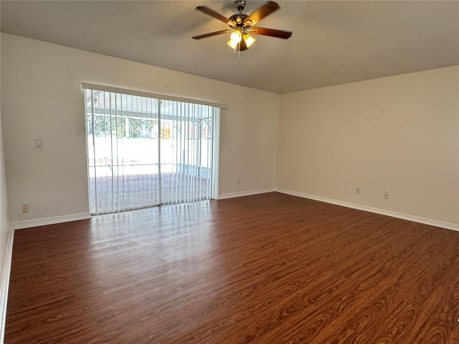 Image 12 of 35 For 210 Chardonnay Place