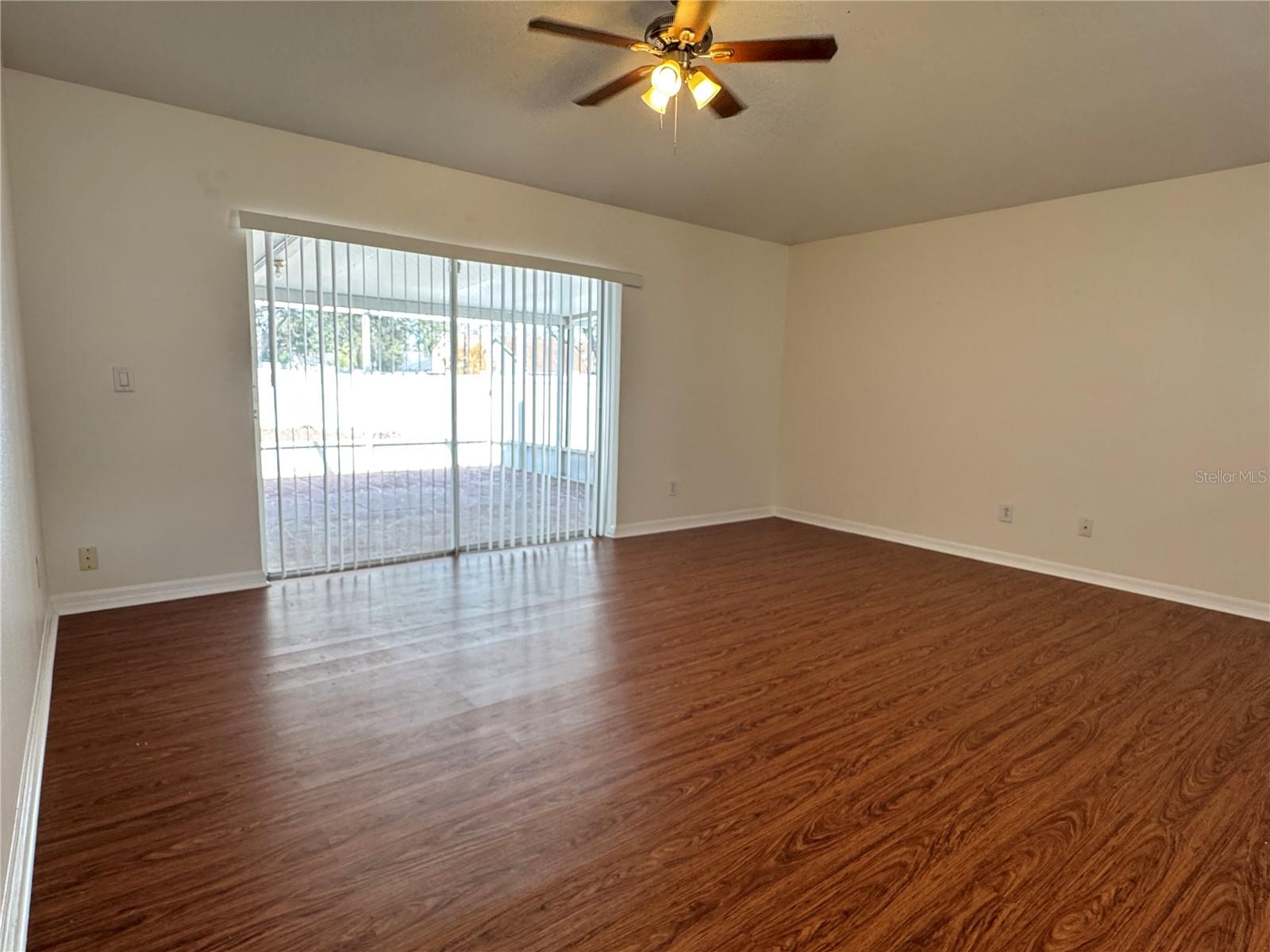 Image 13 of 35 For 210 Chardonnay Place