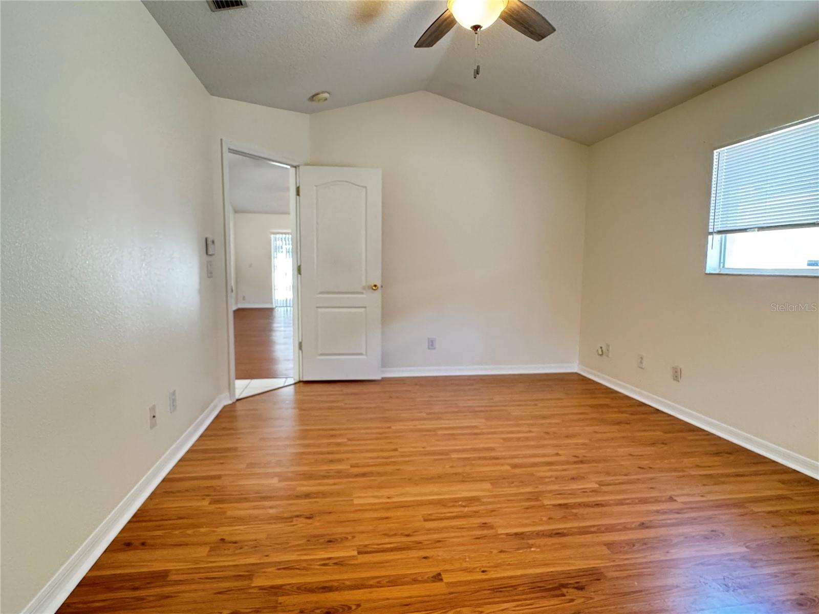 Image 17 of 35 For 210 Chardonnay Place