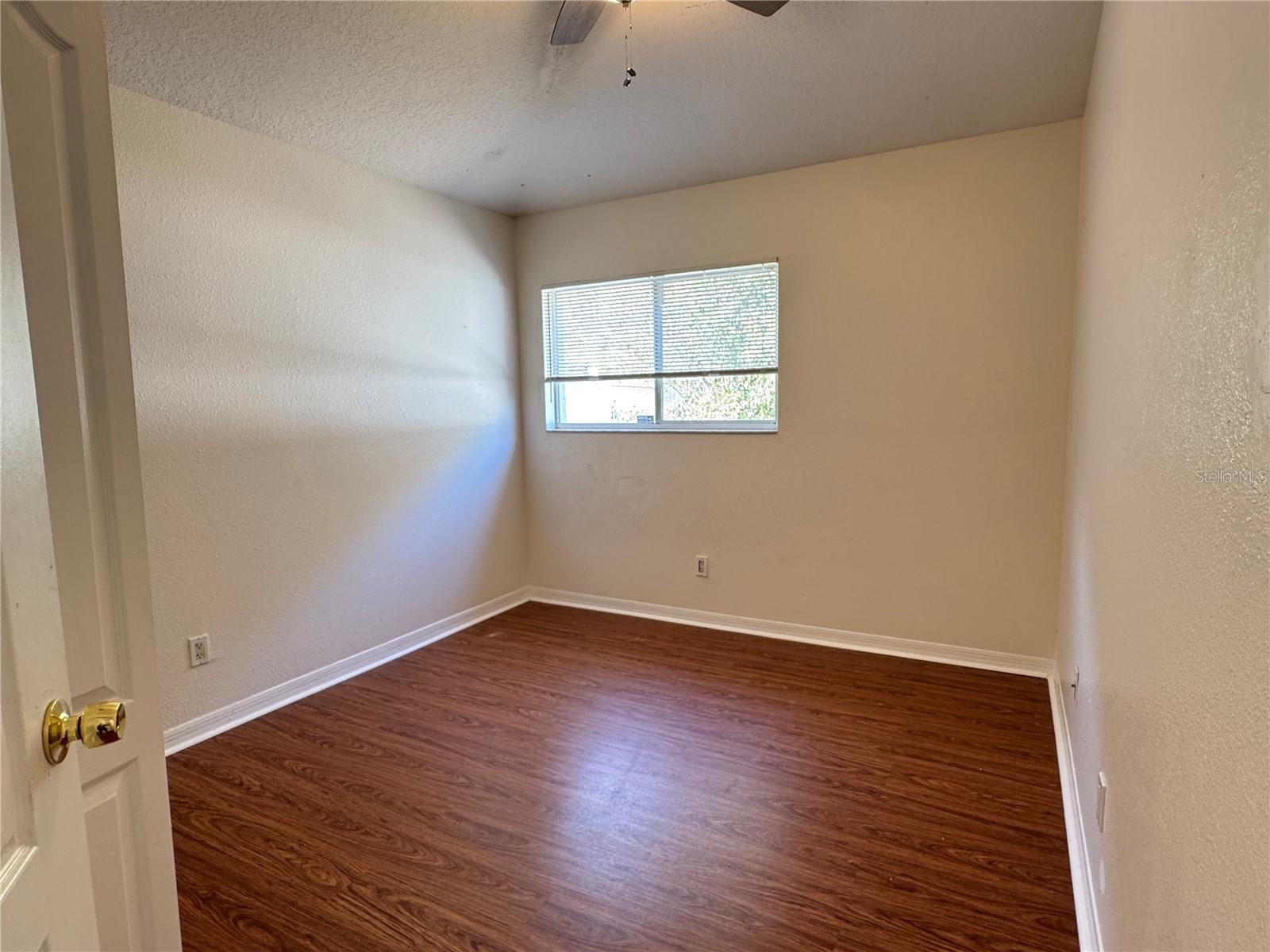 Image 26 of 35 For 210 Chardonnay Place