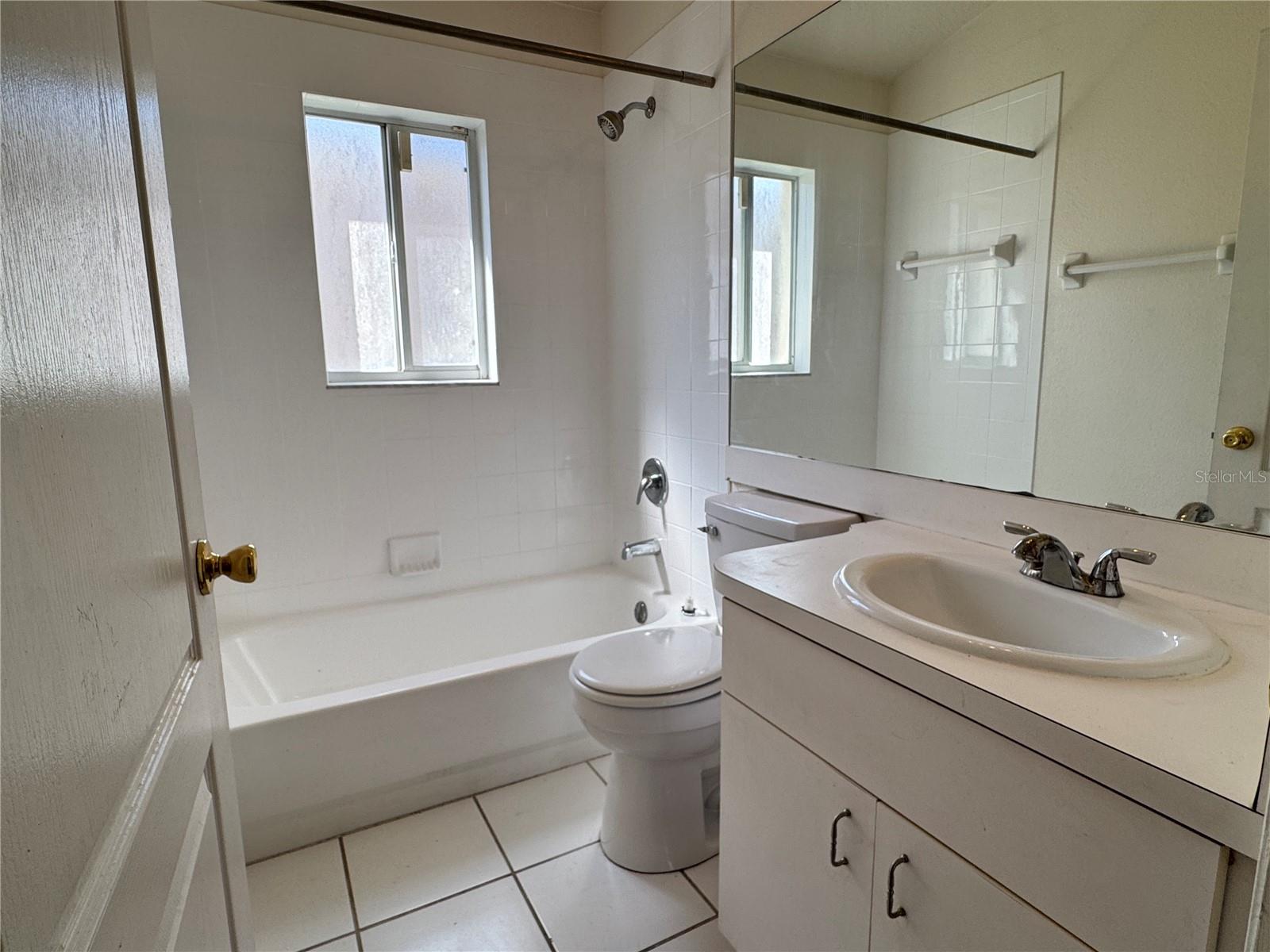 Image 29 of 35 For 210 Chardonnay Place