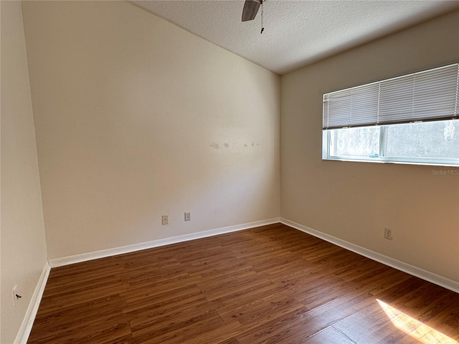 Image 30 of 35 For 210 Chardonnay Place