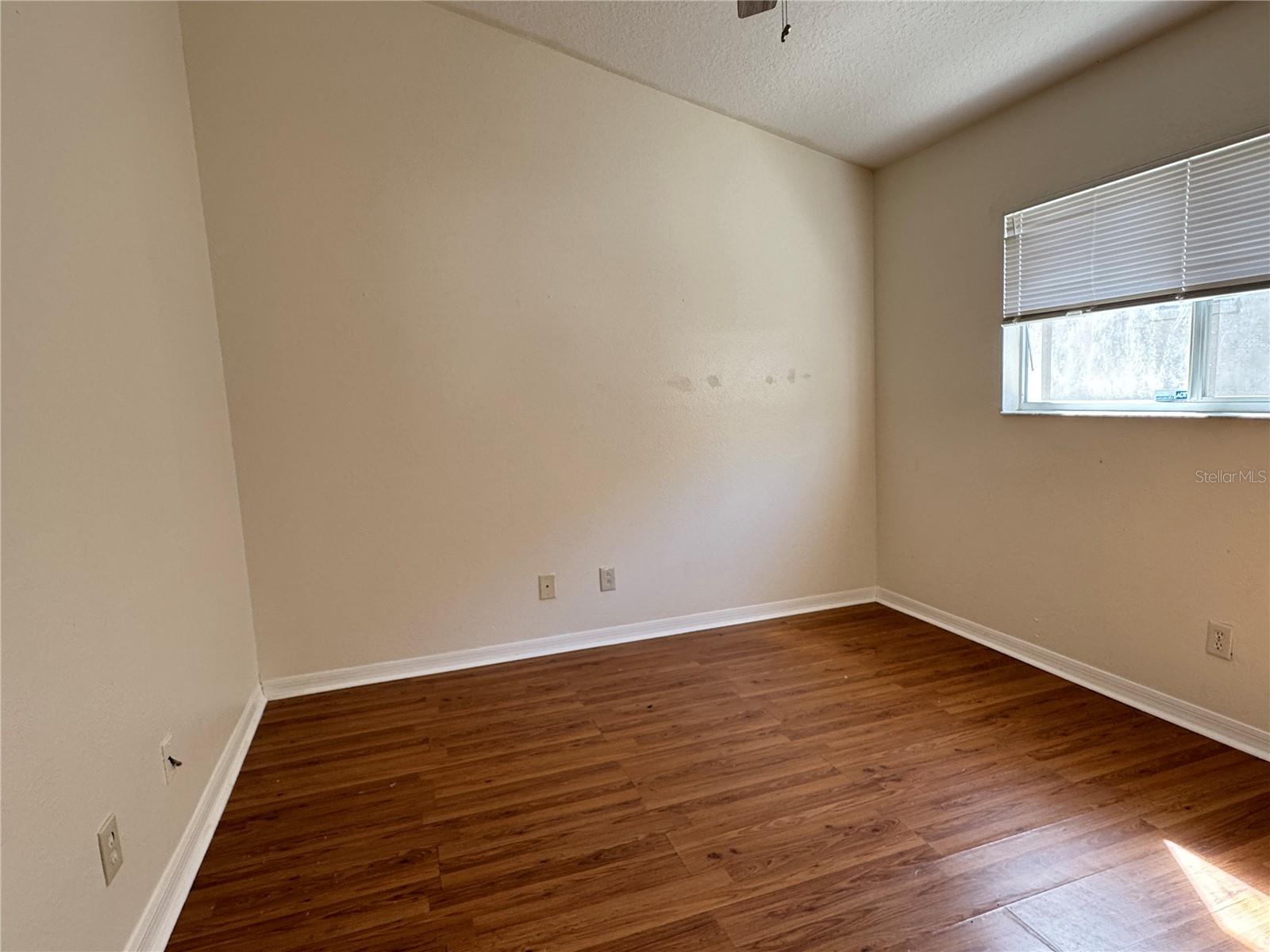 Image 31 of 35 For 210 Chardonnay Place