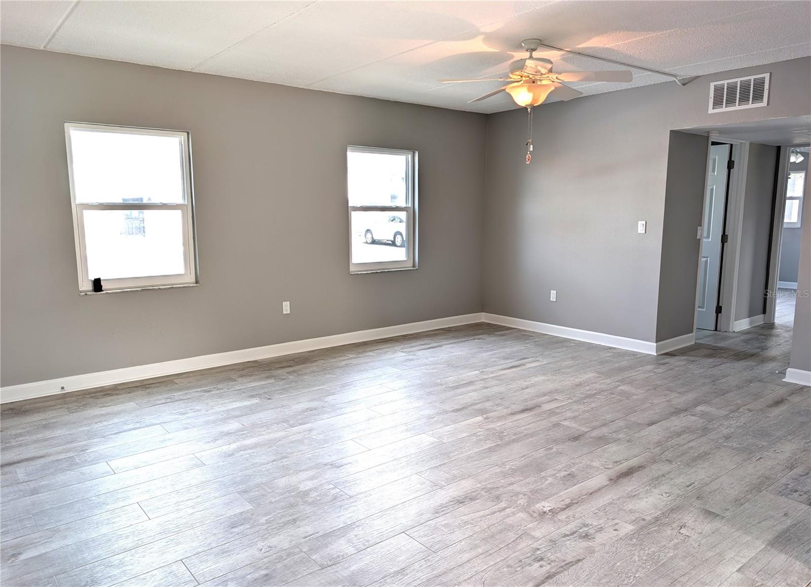 Image 23 of 42 For 6990 Place De La Paix  1a