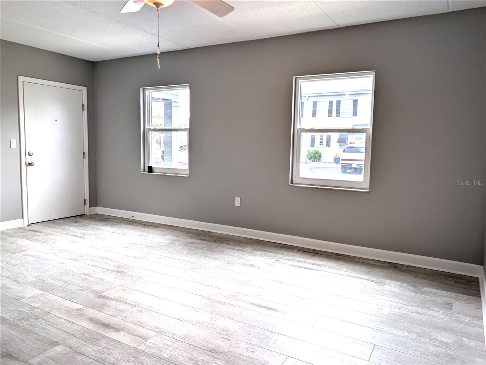 Image 24 of 42 For 6990 Place De La Paix  1a