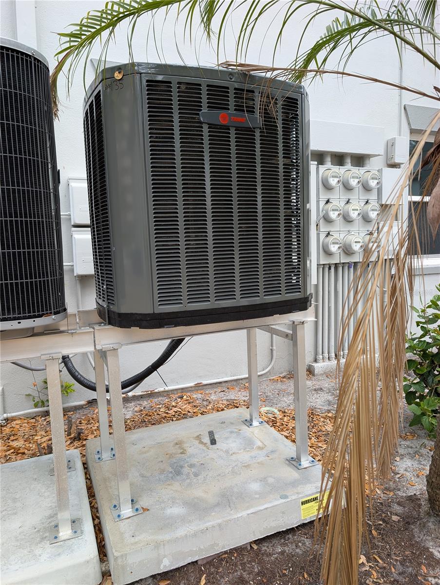 Image 34 of 42 For 6990 Place De La Paix  1a