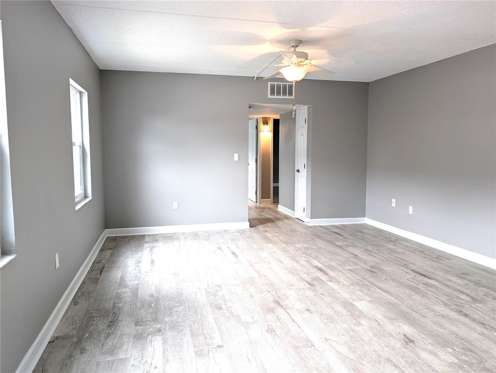 Image 6 of 42 For 6990 Place De La Paix  1a