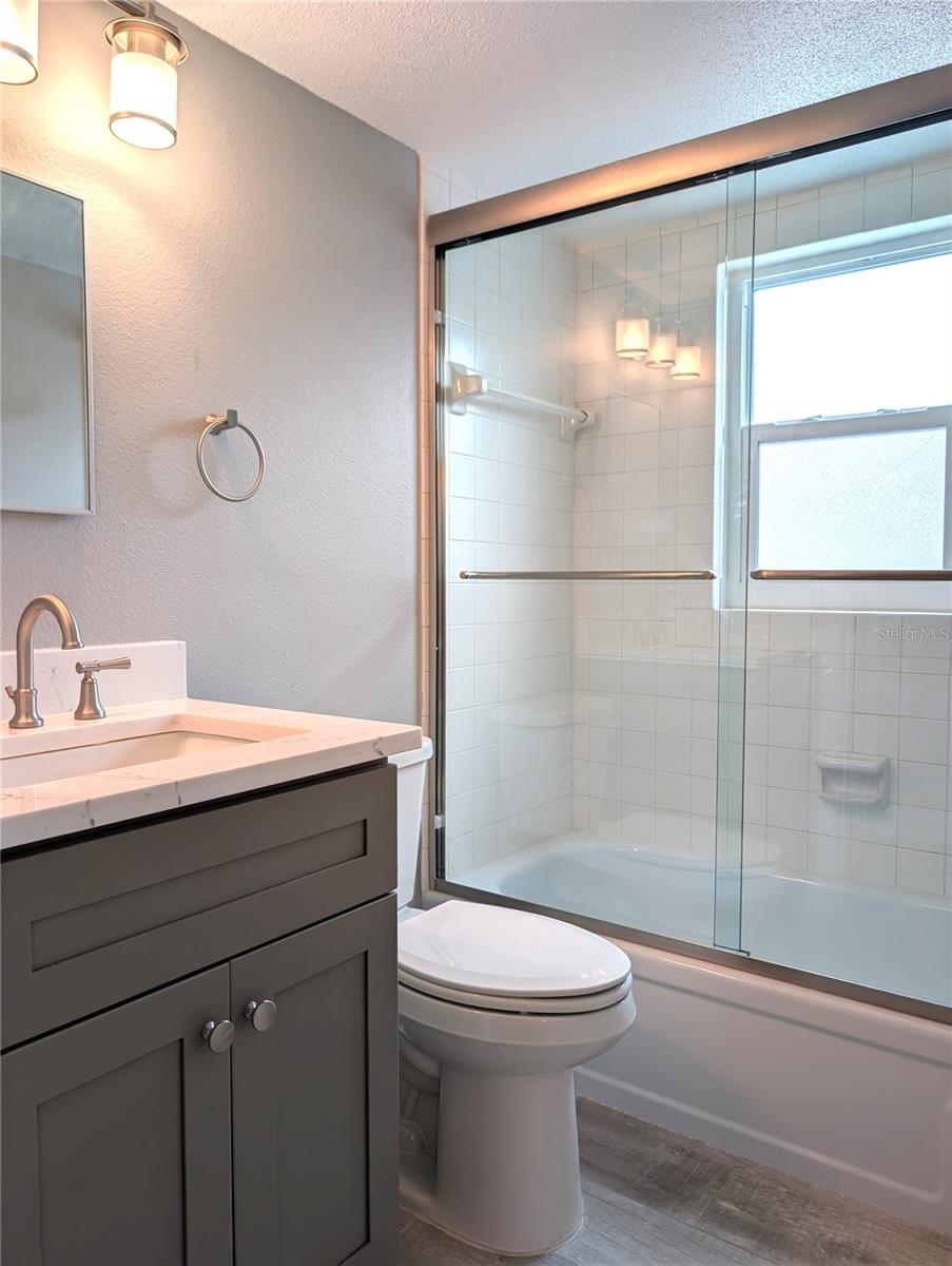 Image 8 of 42 For 6990 Place De La Paix  1a