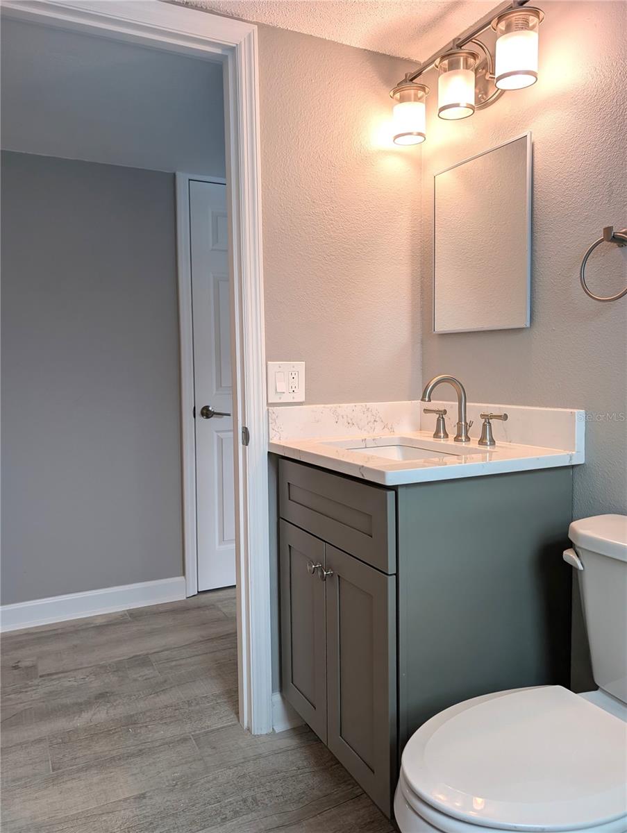 Image 9 of 42 For 6990 Place De La Paix  1a