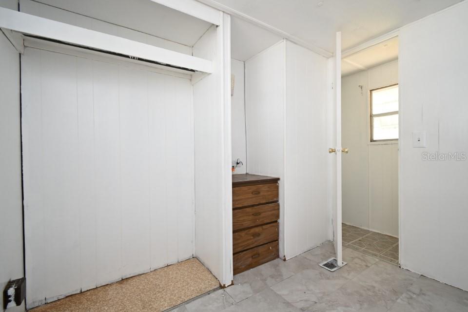 Image 19 of 24 For 34904 Fraser Street