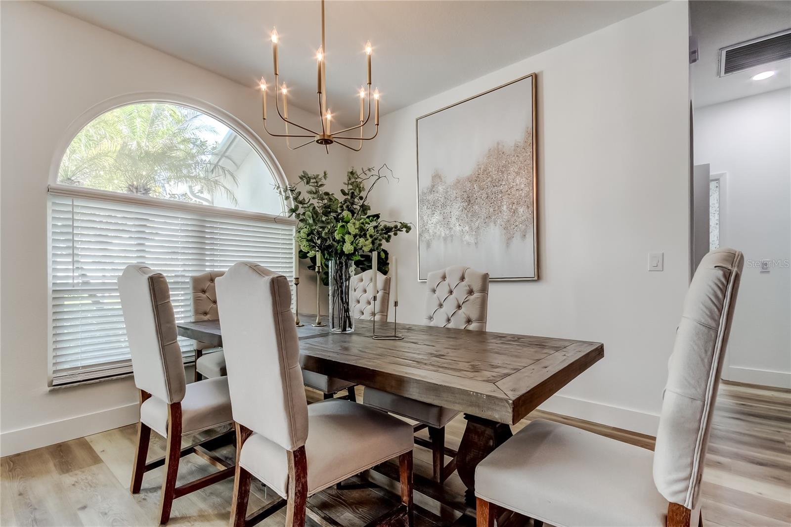 Image 11 of 60 For 11230 Bloomington Drive