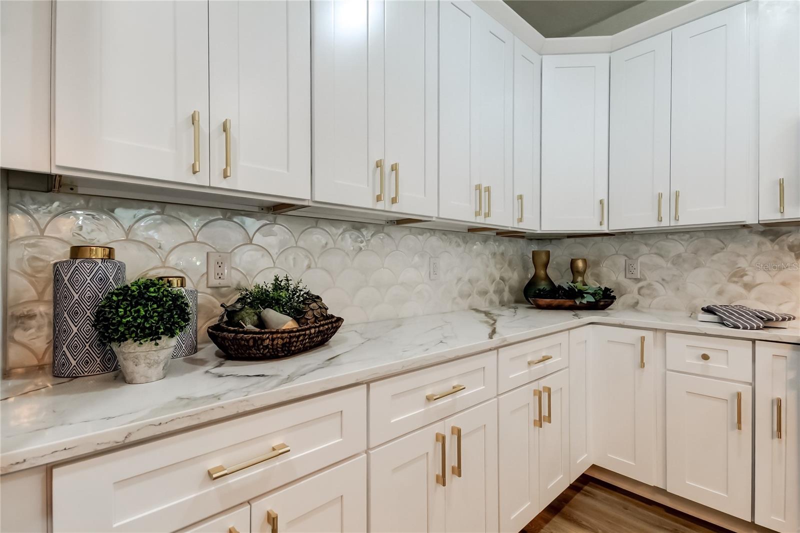 Image 19 of 60 For 11230 Bloomington Drive