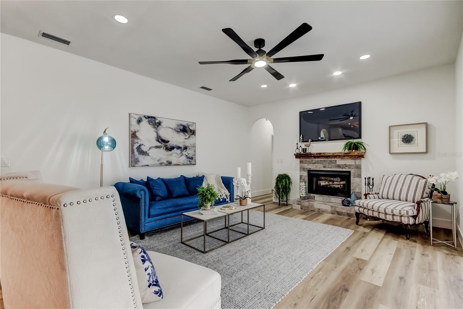 Image 29 of 60 For 11230 Bloomington Drive