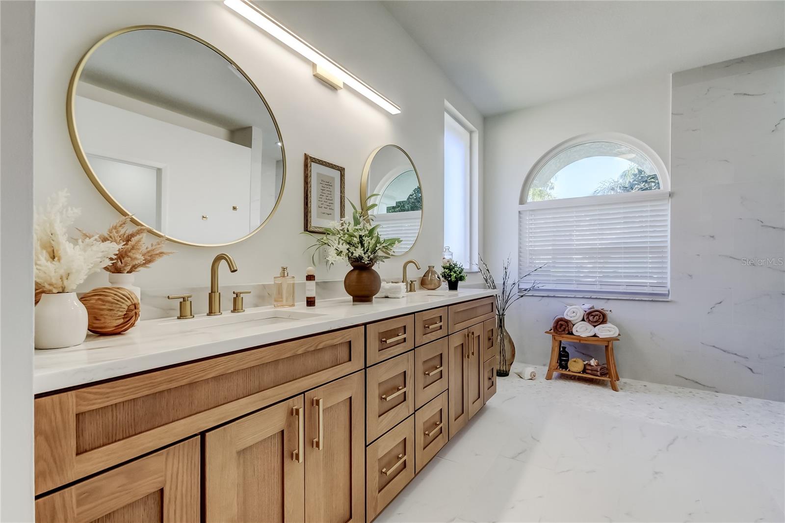 Image 37 of 60 For 11230 Bloomington Drive