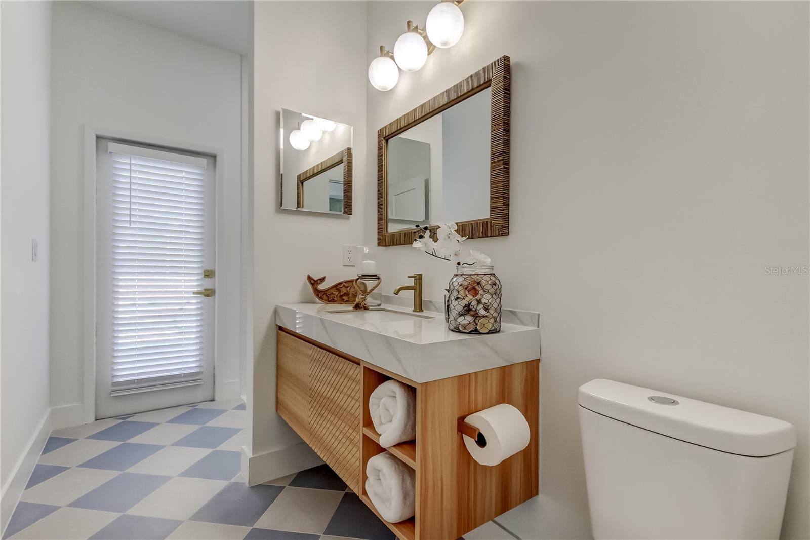 Image 43 of 60 For 11230 Bloomington Drive