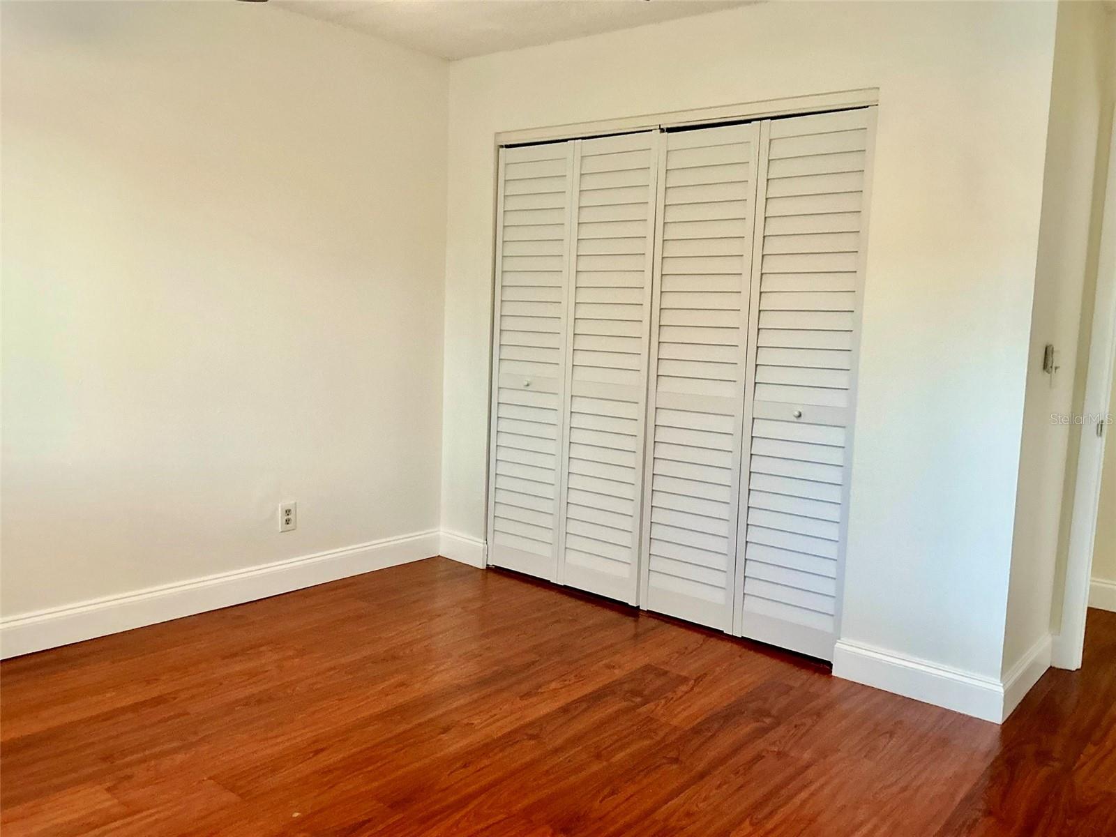 Image 8 of 13 For 3206 Azeele Street 230