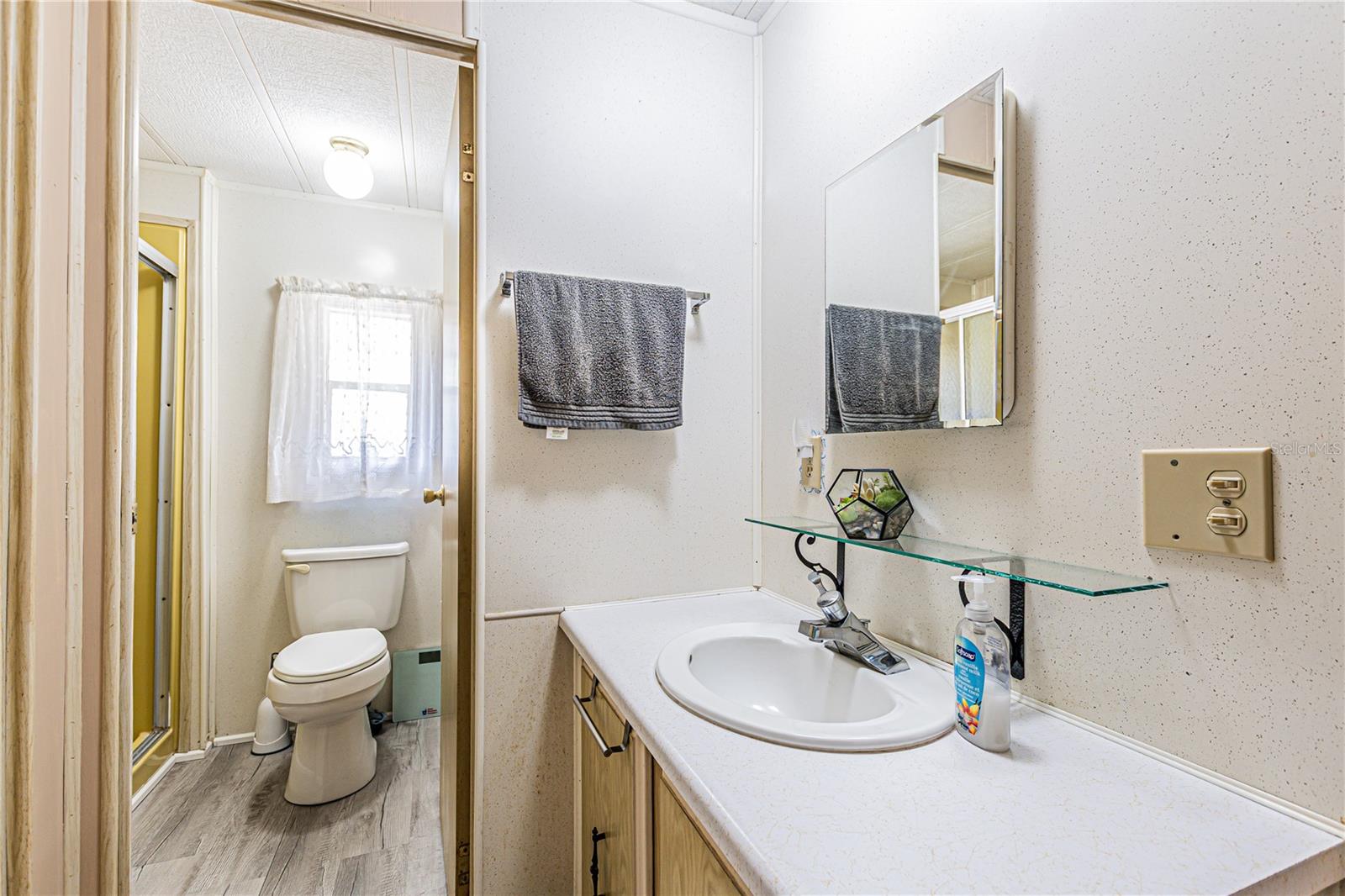 Image 38 of 52 For 39437 Elgin Drive