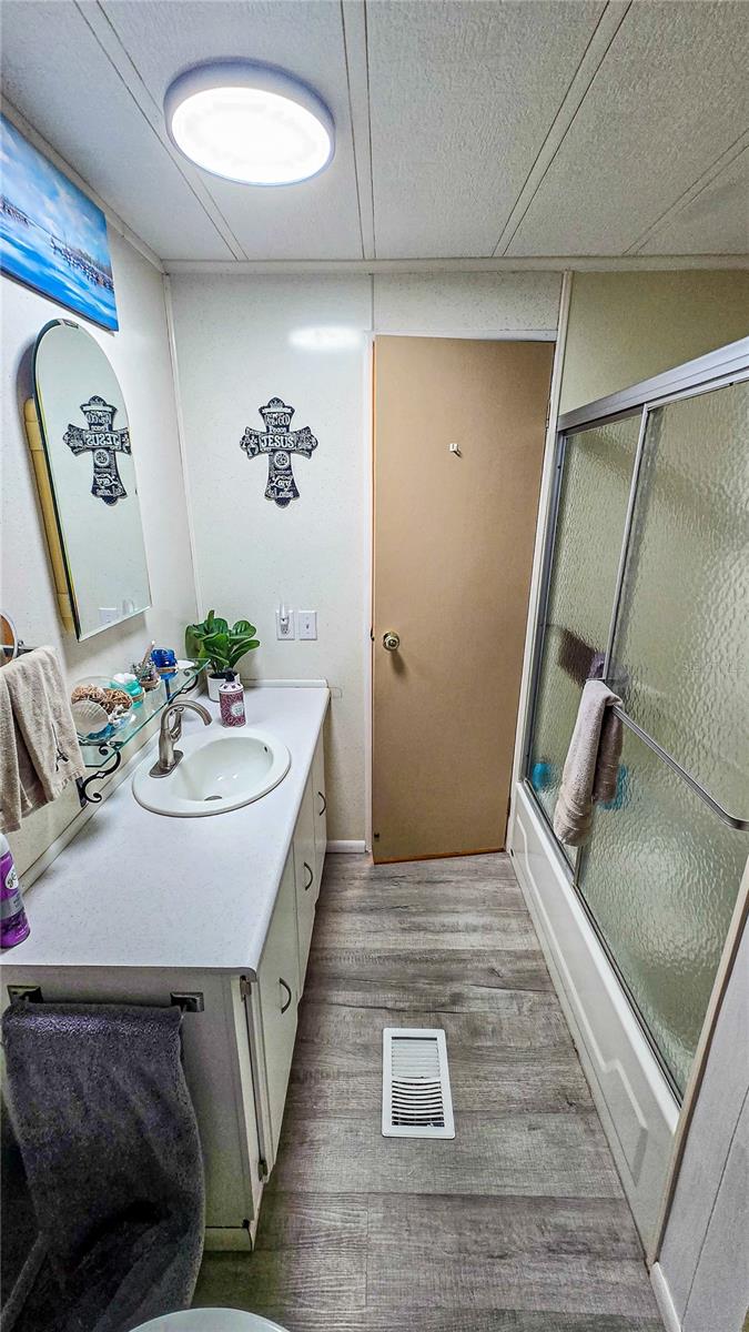 Image 41 of 52 For 39437 Elgin Drive