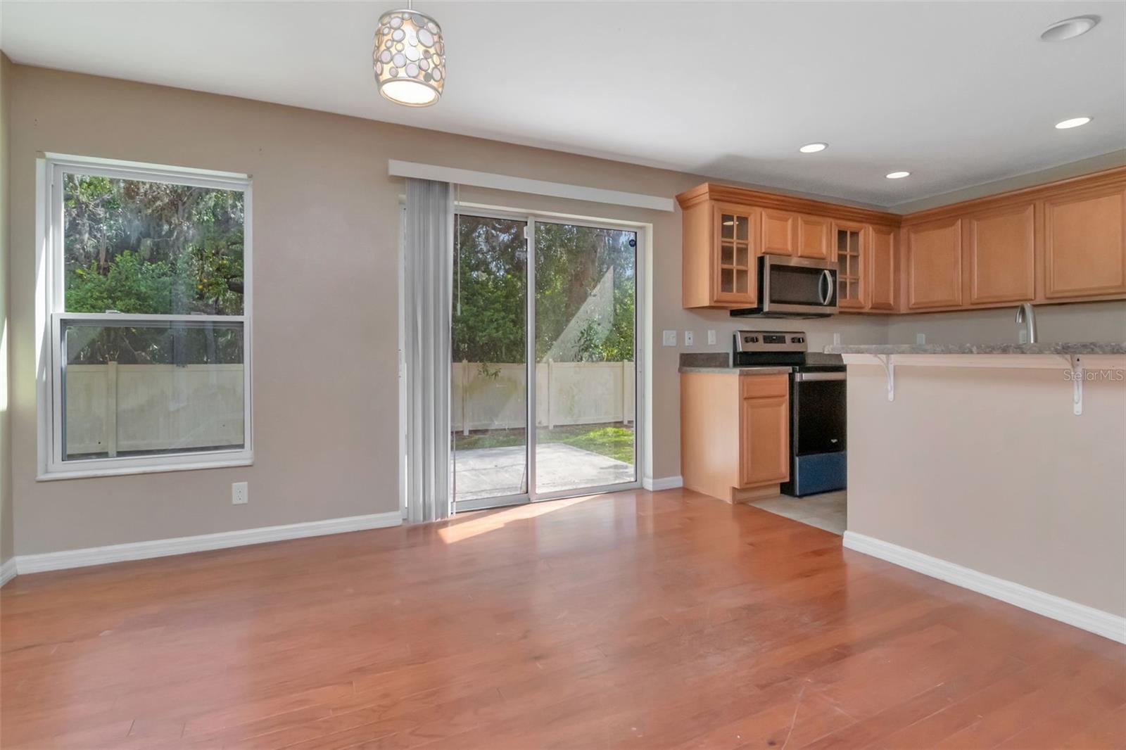 Listing photo id 8 for 6952 Marble Fawn Place