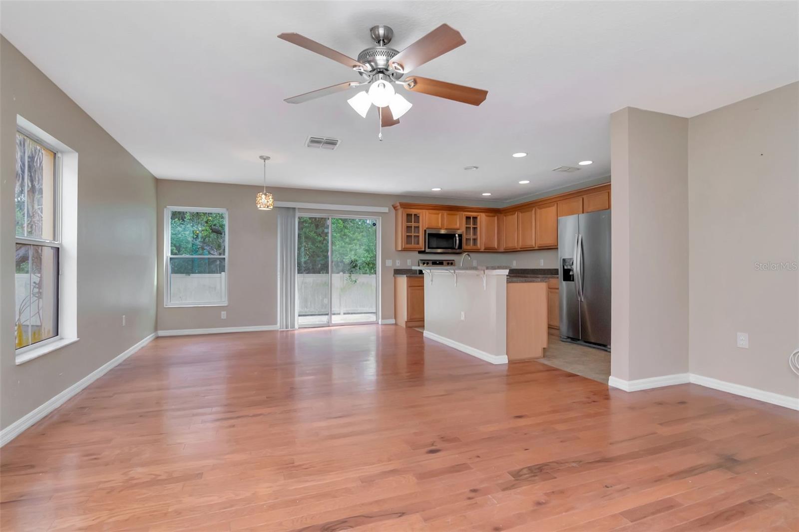 Listing photo id 2 for 6952 Marble Fawn Place