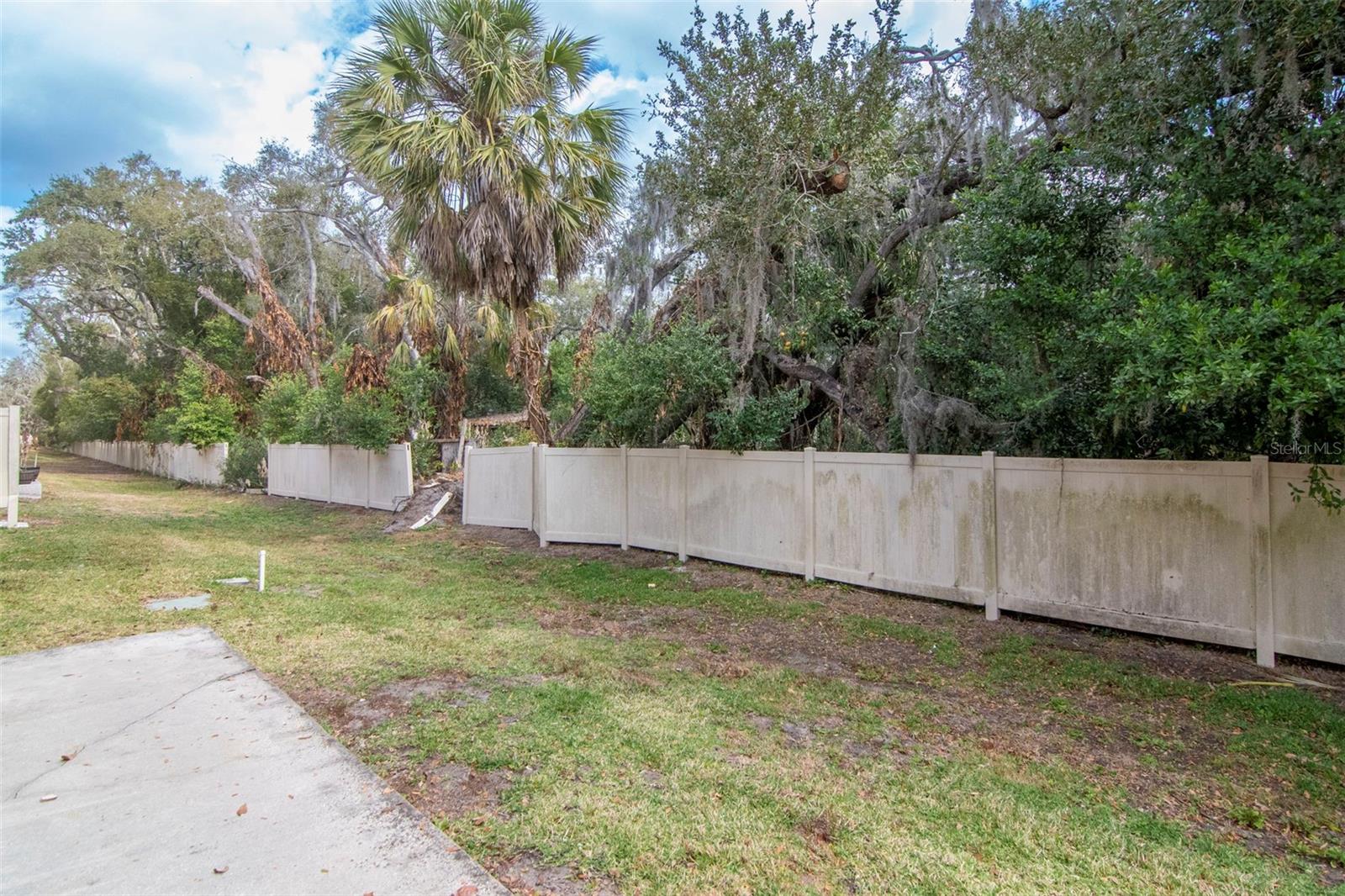 Listing photo id 40 for 6952 Marble Fawn Place