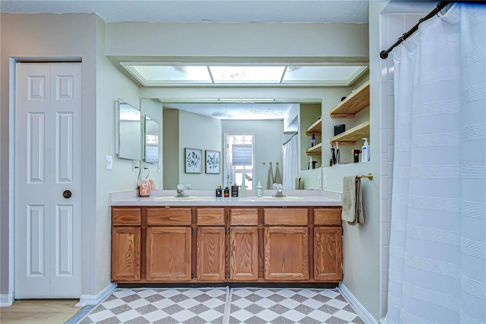 Image 56 of 84 For 5708 Erhardt Drive