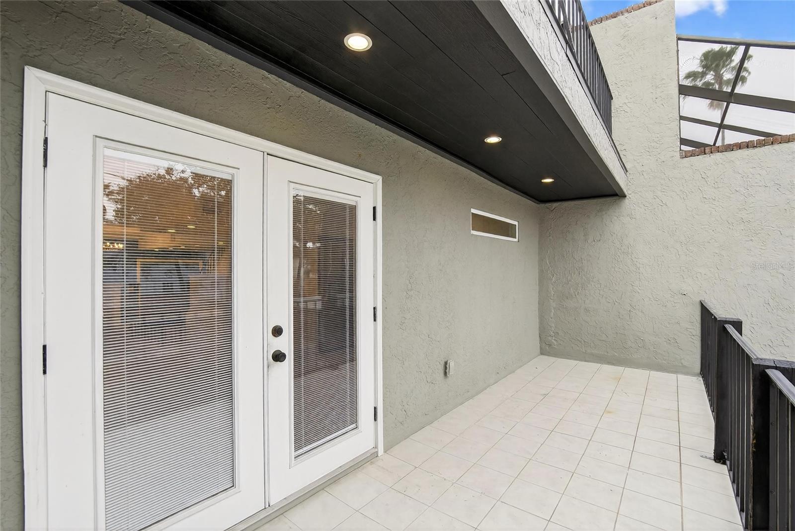 Image 10 of 43 For 162 Davis Boulevard