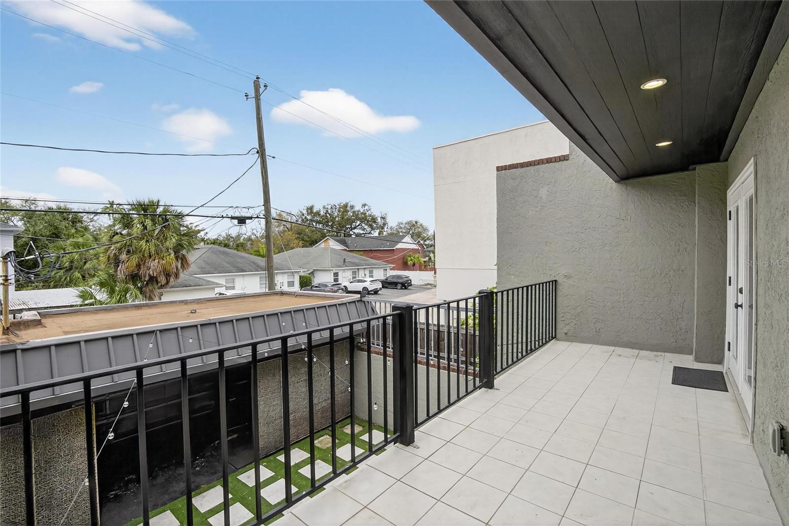 Image 11 of 43 For 162 Davis Boulevard