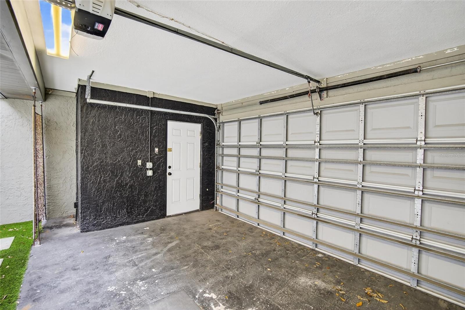 Image 13 of 43 For 162 Davis Boulevard