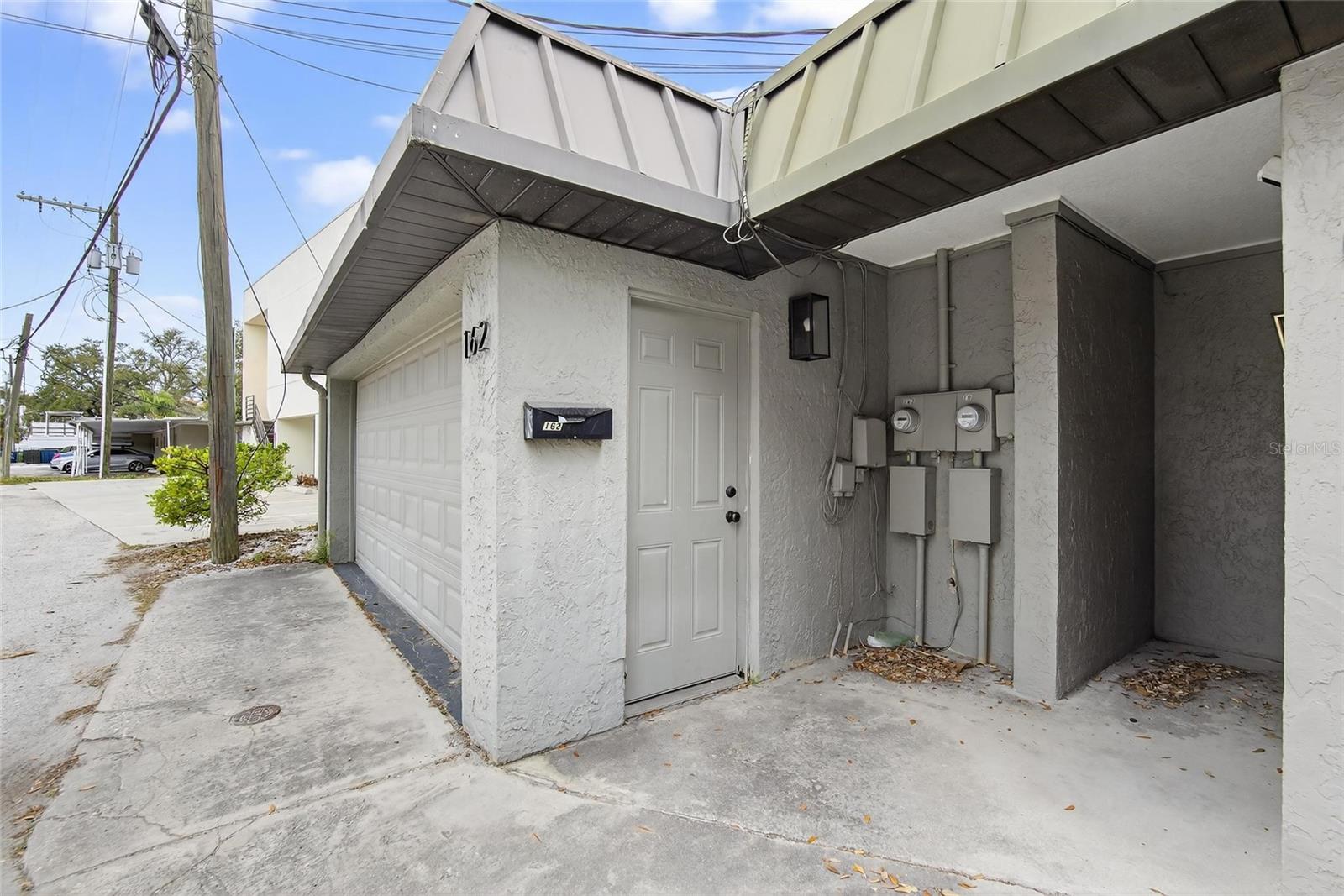 Image 14 of 43 For 162 Davis Boulevard