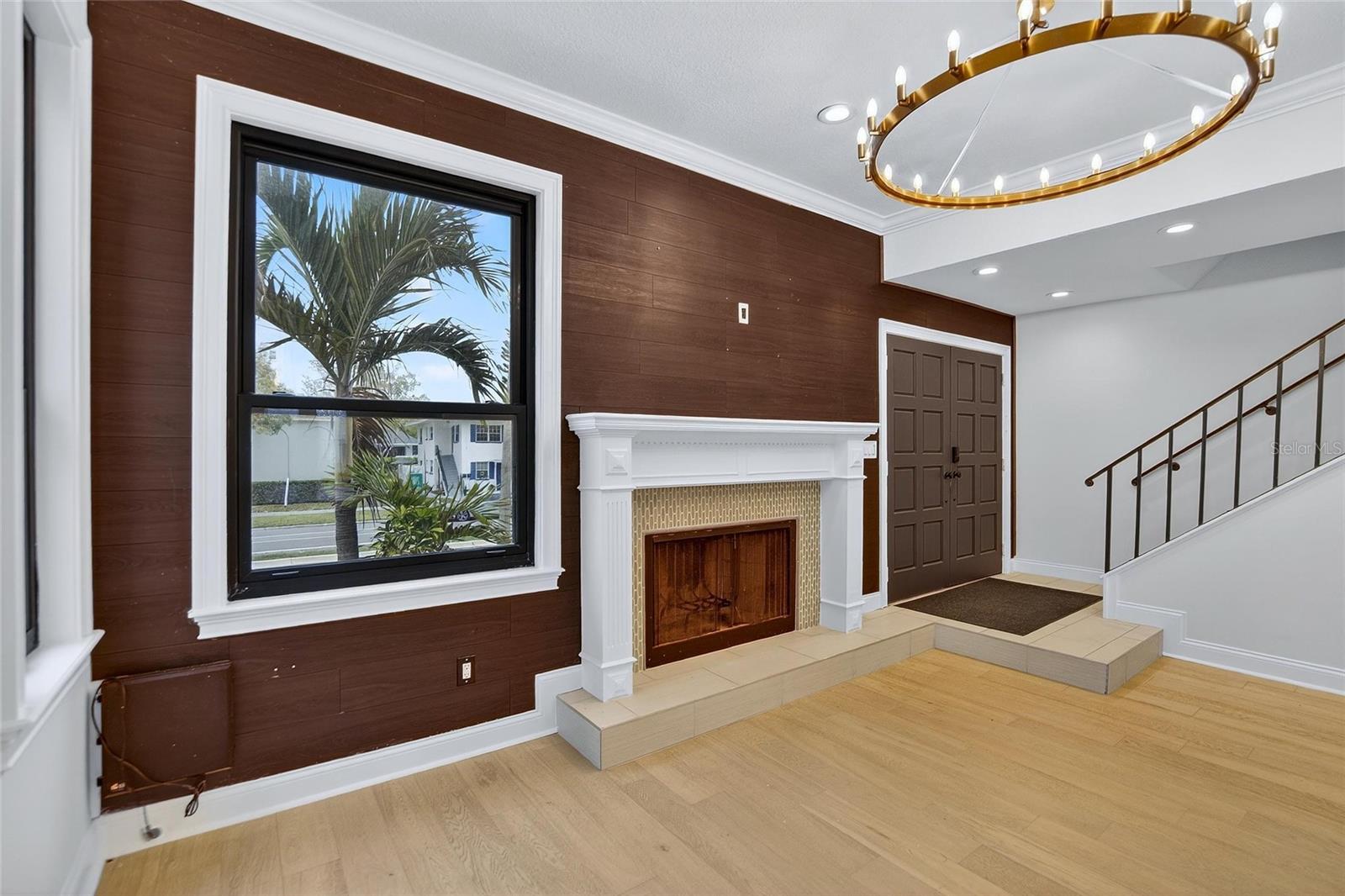 Image 24 of 43 For 162 Davis Boulevard