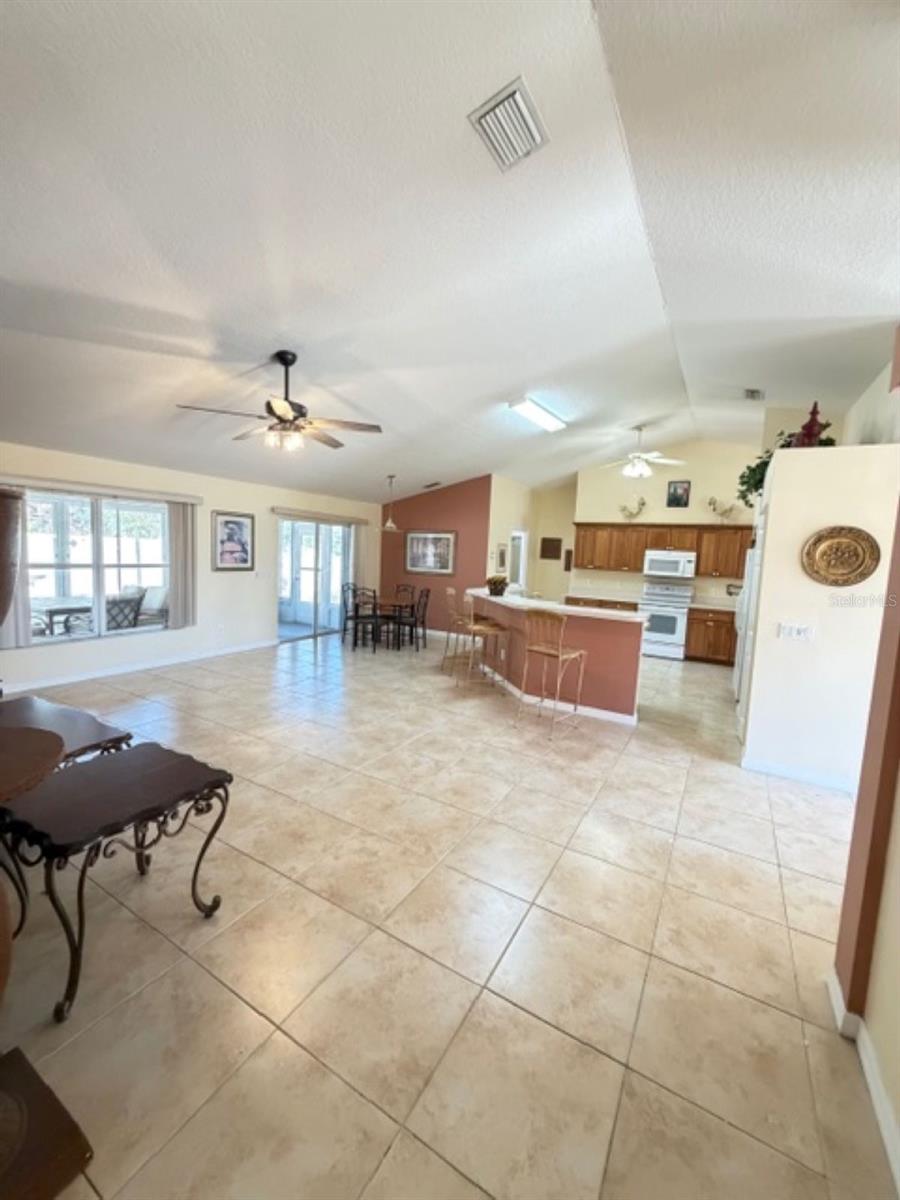 Image 4 of 22 For 515 Gallagher Street Sw