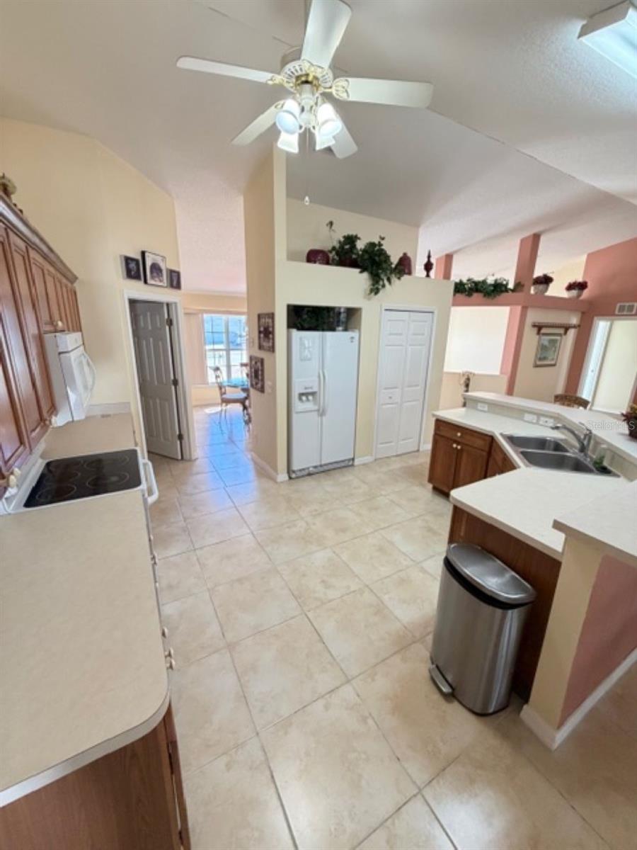 Image 8 of 22 For 515 Gallagher Street Sw