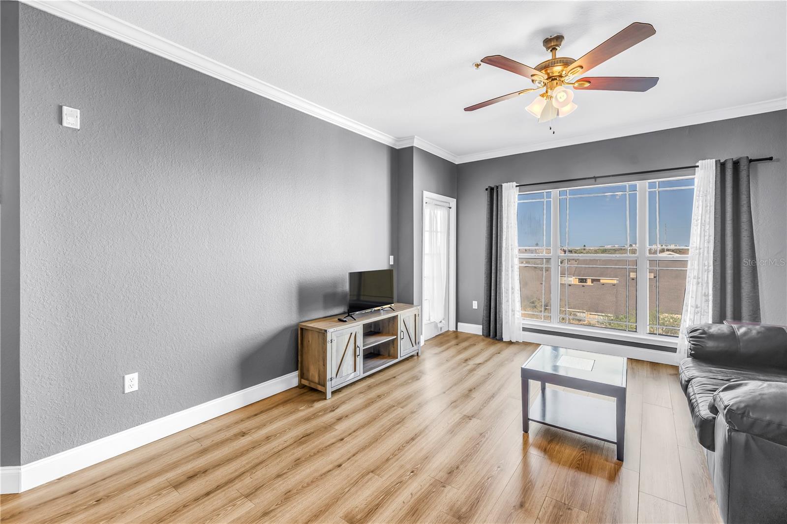 Image 11 of 44 For 1216 Missouri Avenue 415