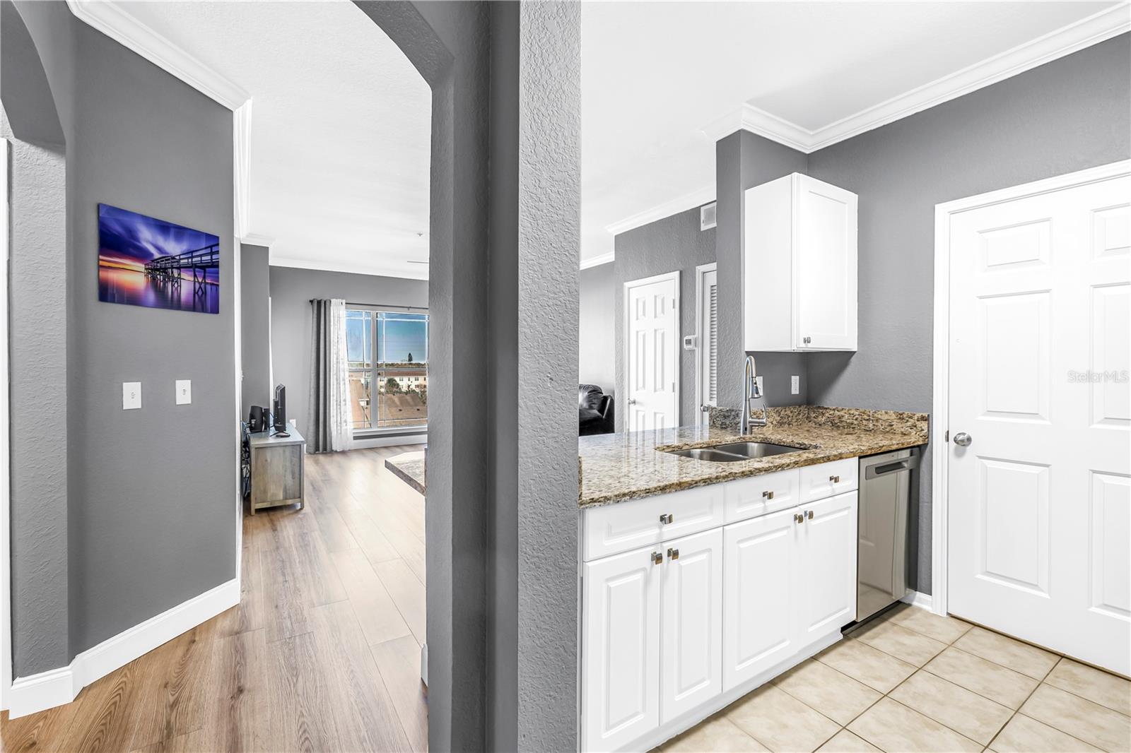 Image 3 of 44 For 1216 Missouri Avenue 415