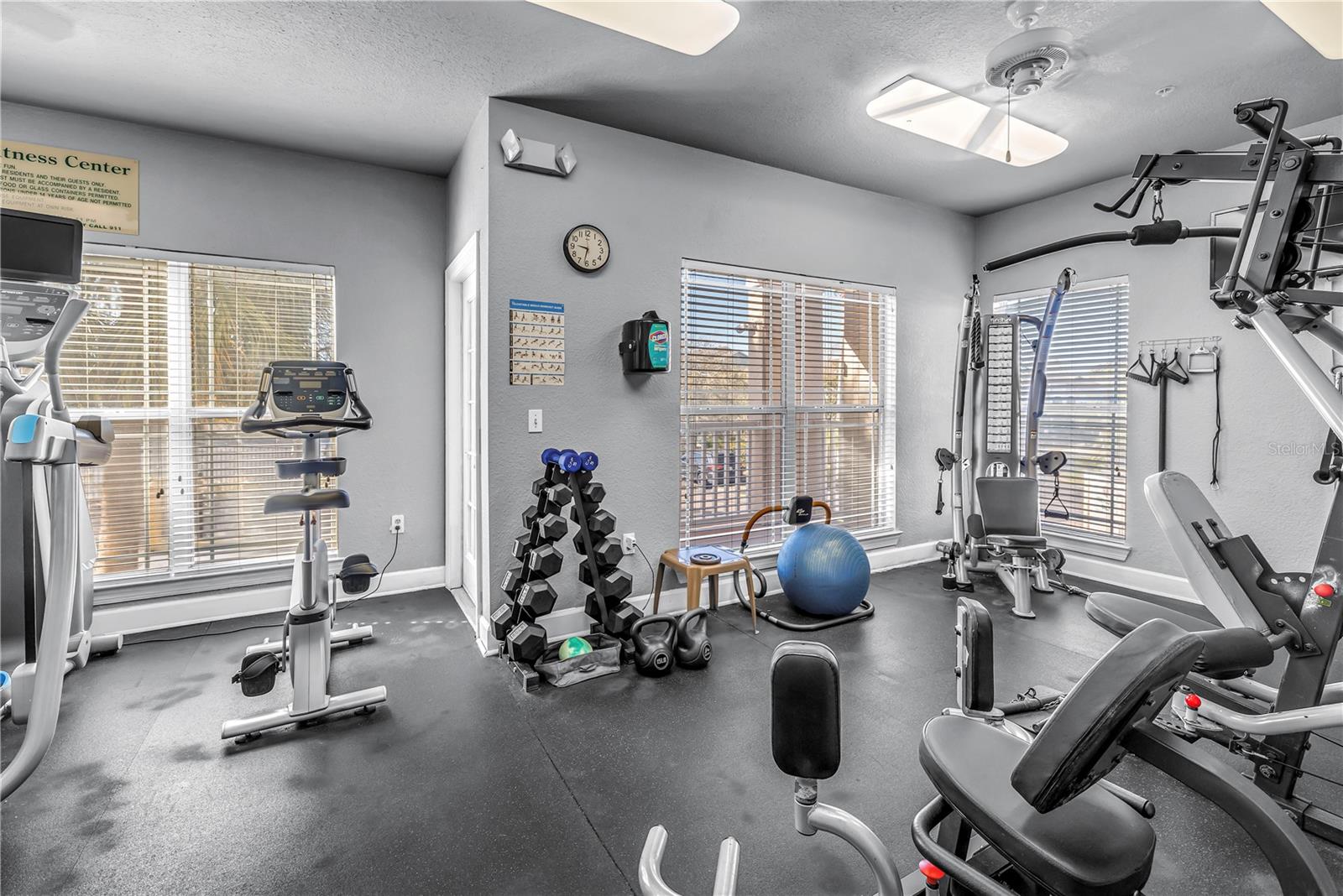 Image 33 of 44 For 1216 Missouri Avenue 415