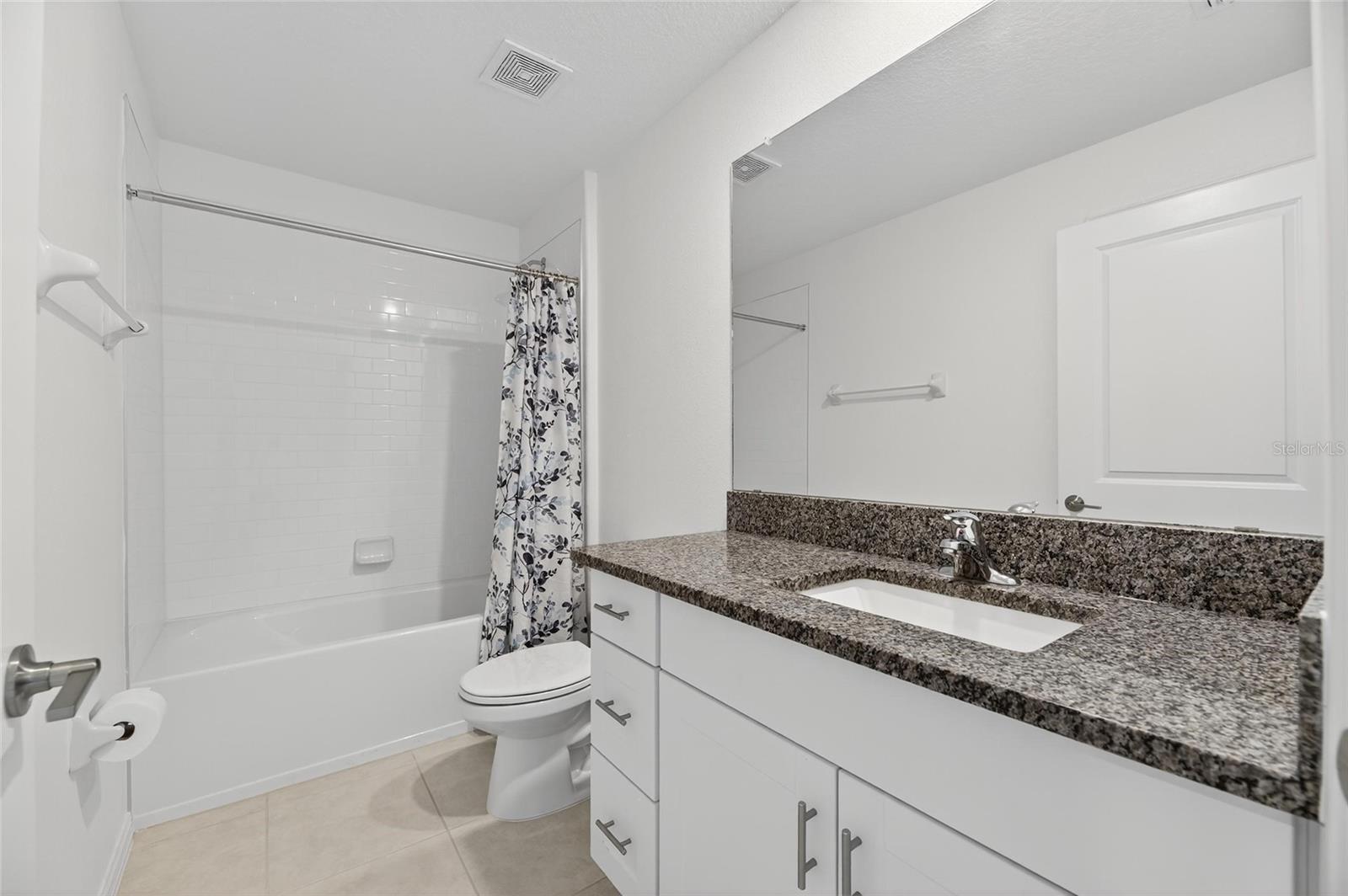 Image 19 of 24 For 15716 Miller Creek Drive