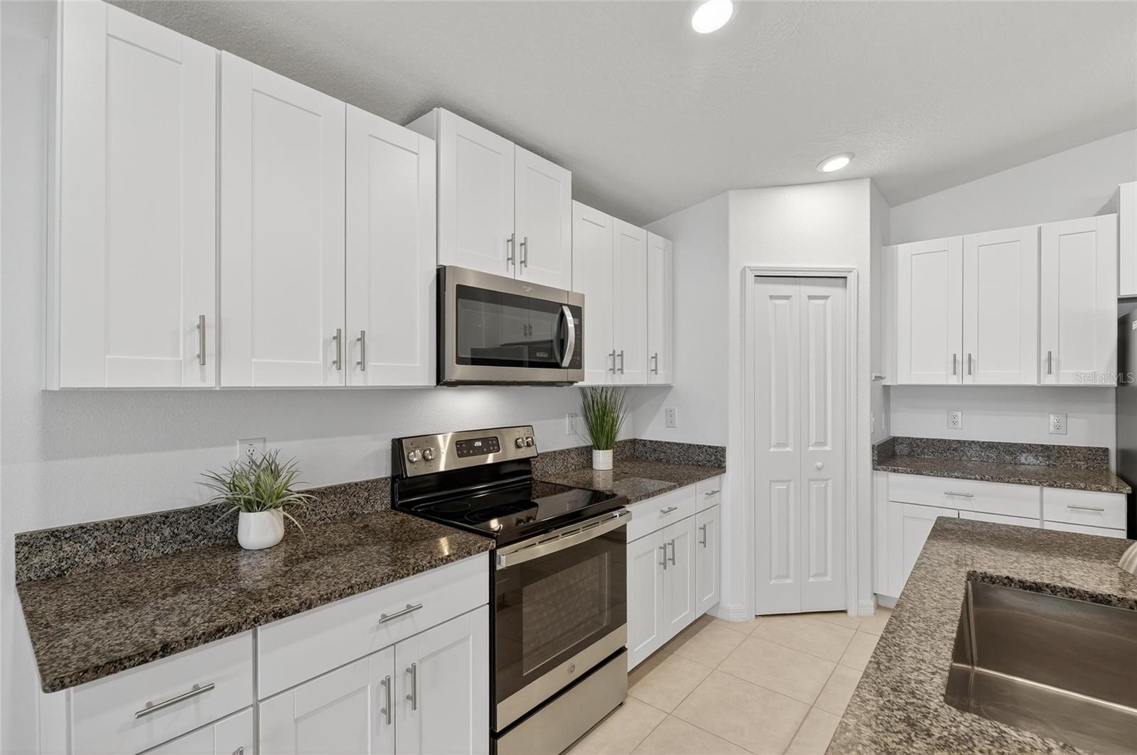 Image 9 of 24 For 15716 Miller Creek Drive