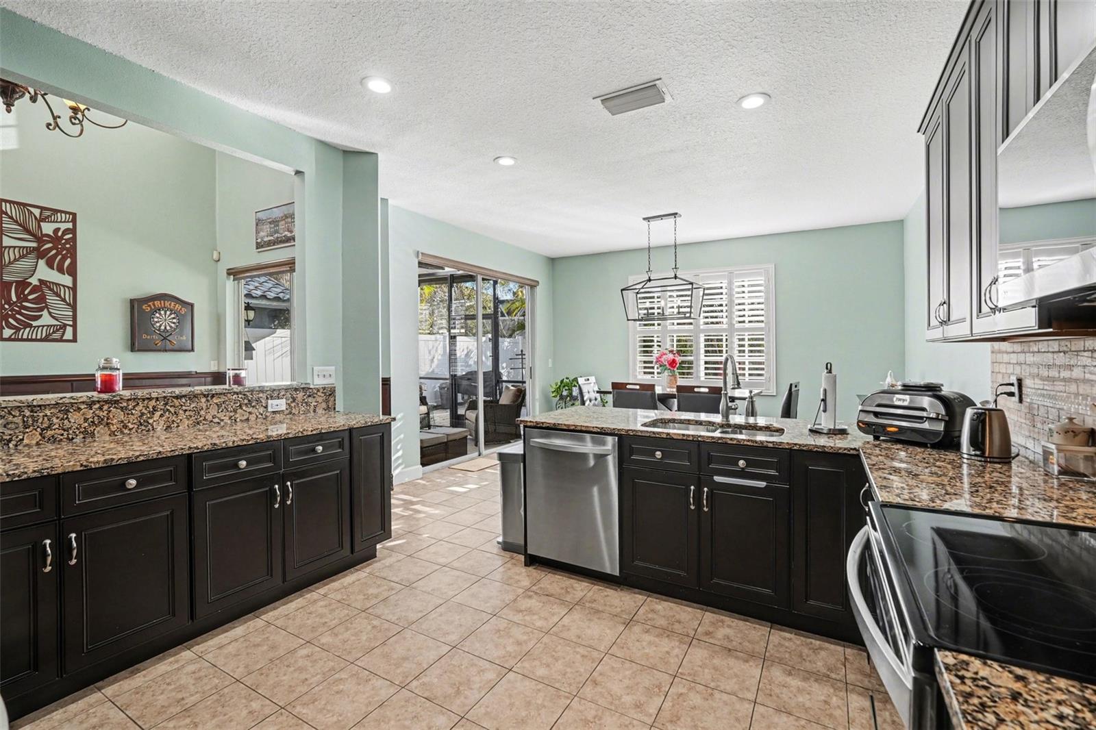 Image 15 of 40 For 10618 Hatteras Drive