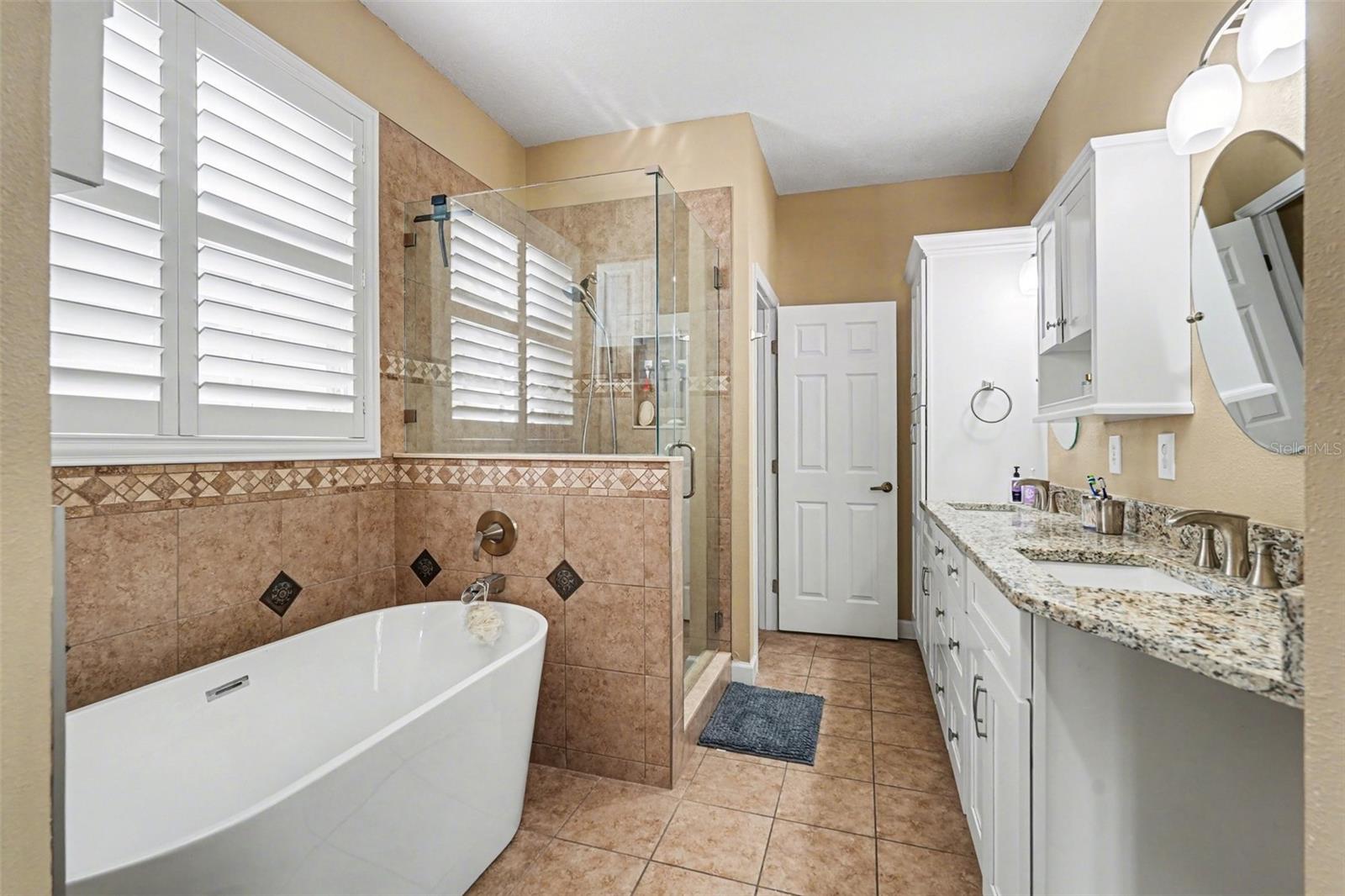 Image 24 of 40 For 10618 Hatteras Drive