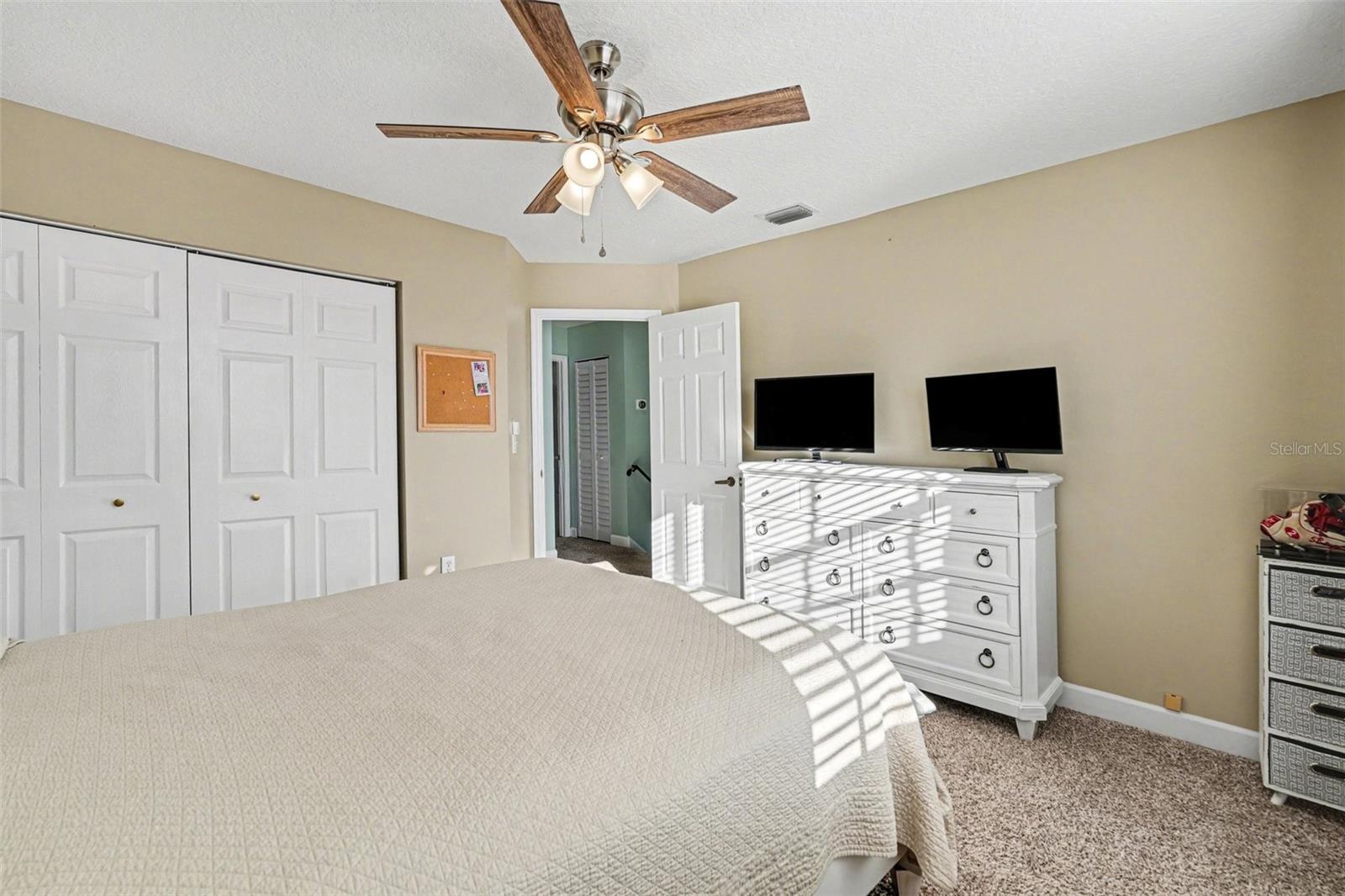 Image 28 of 40 For 10618 Hatteras Drive