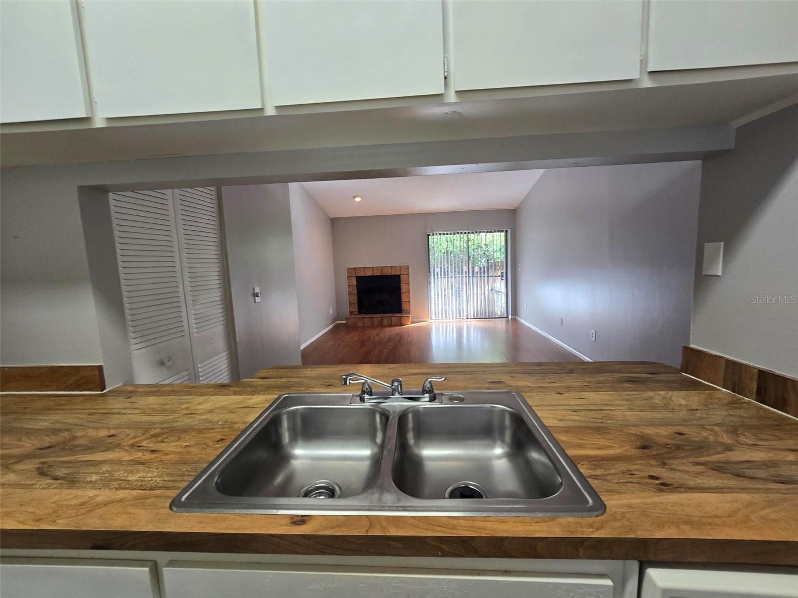 Image 4 of 10 For 920 Otto Villa Place