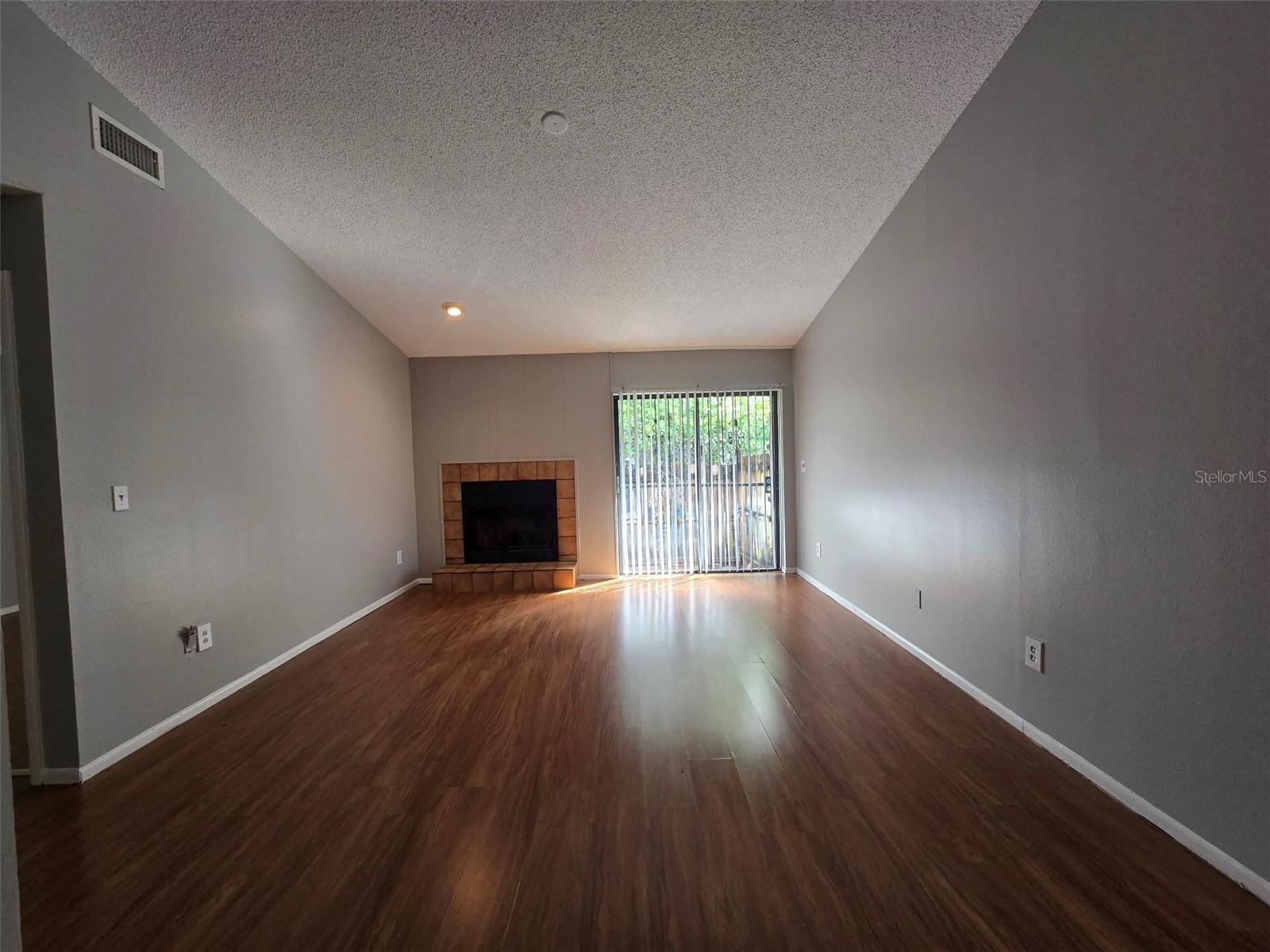 Image 9 of 10 For 920 Otto Villa Place