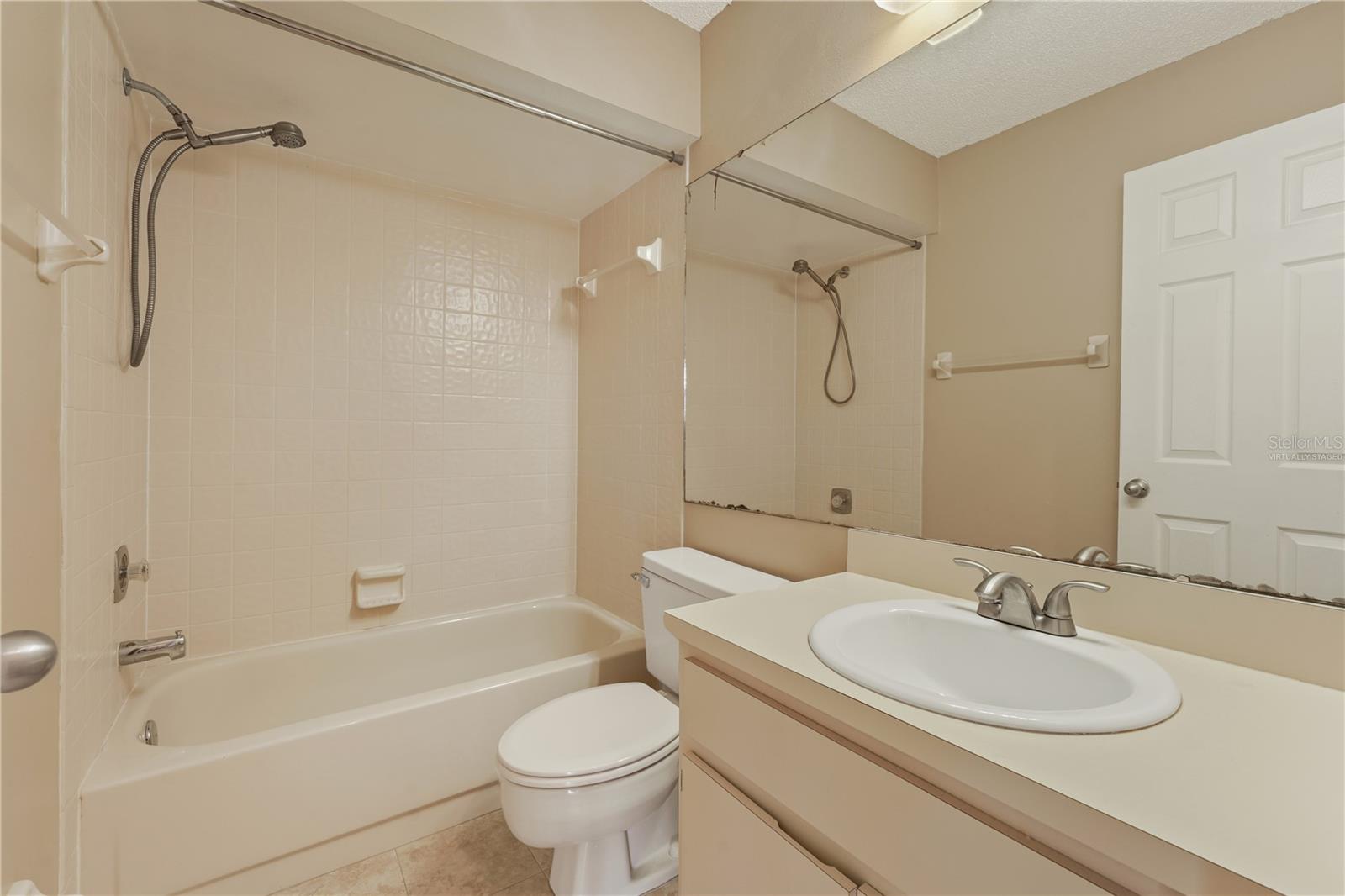 Image 15 of 24 For 15202 Pond Woods Drive