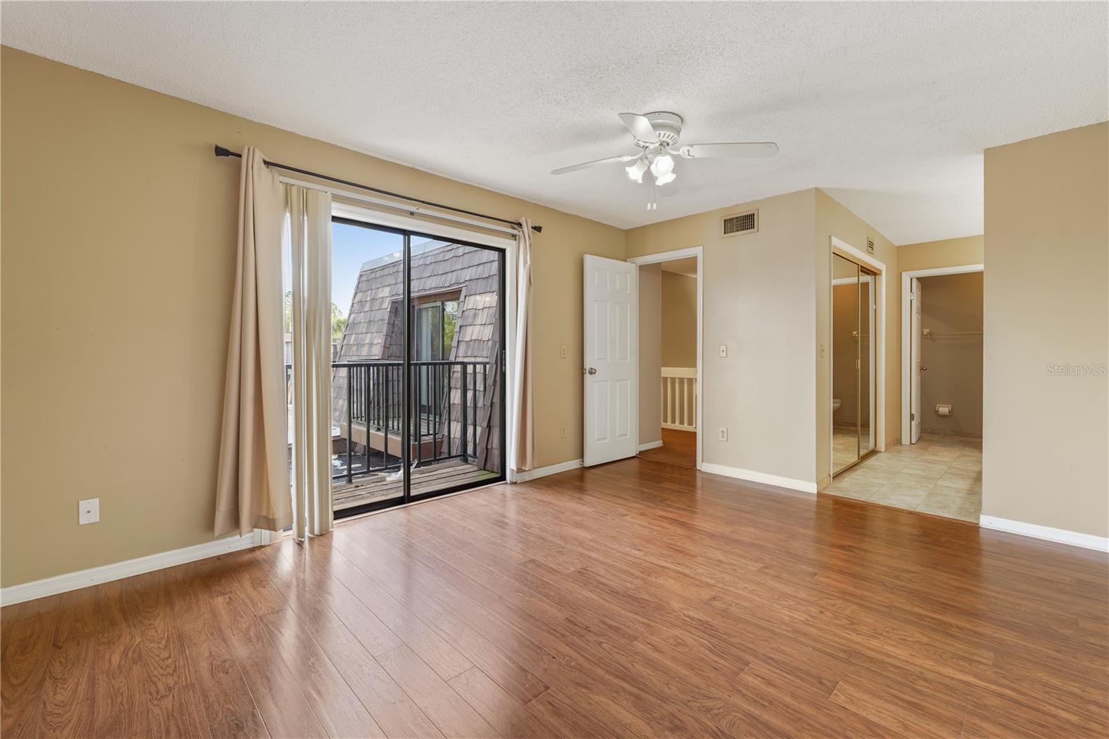 Image 18 of 24 For 15202 Pond Woods Drive