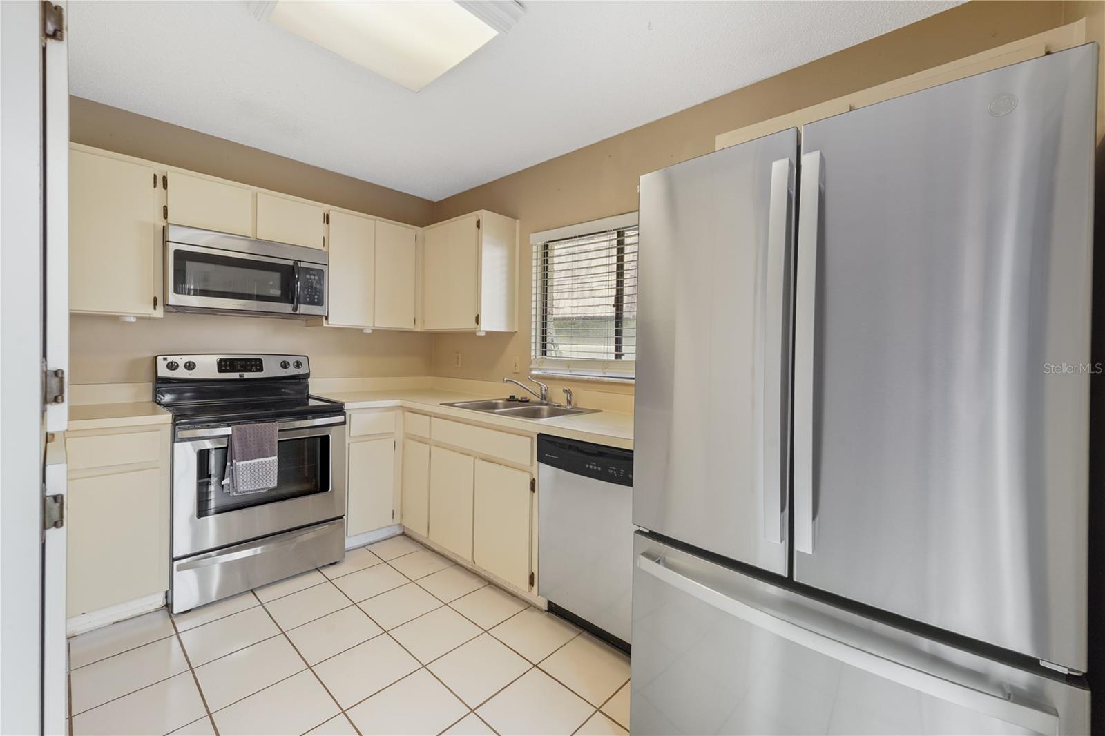 Image 9 of 24 For 15202 Pond Woods Drive