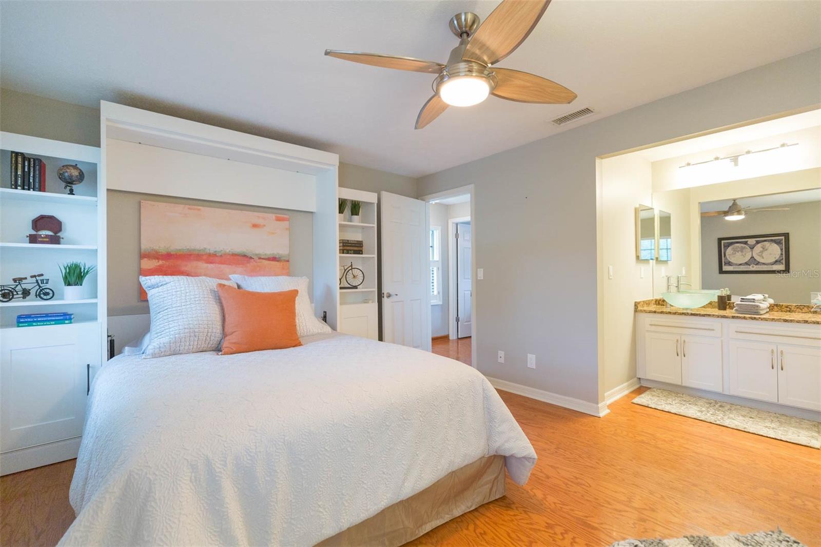 Image 21 of 22 For 702 Bay Street A