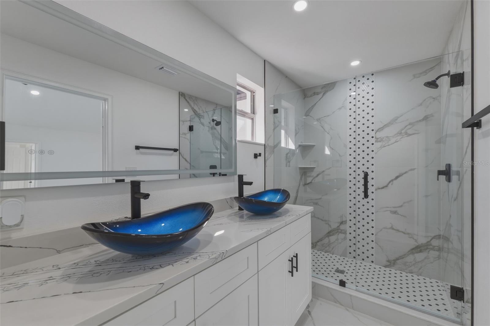 Image 28 of 43 For 1413 May Street