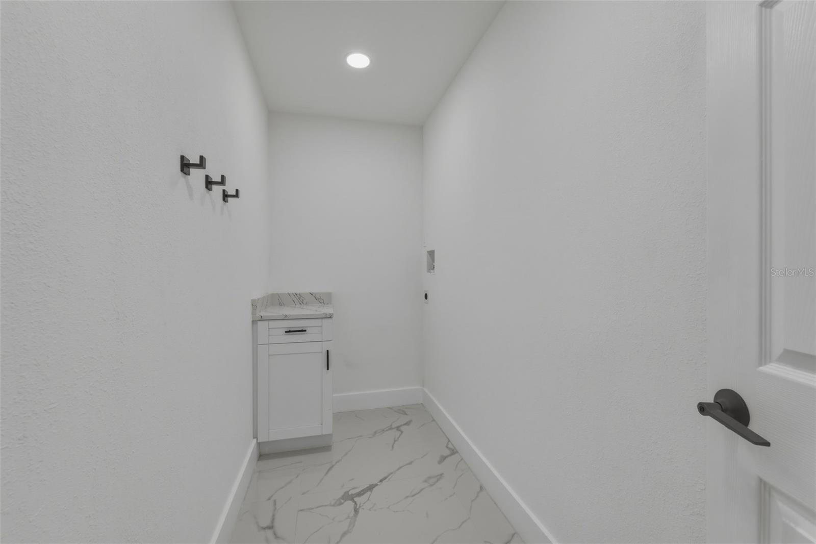 Image 29 of 43 For 1413 May Street